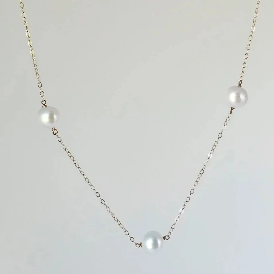 14kt Yellow Gold Pearl Station Necklace