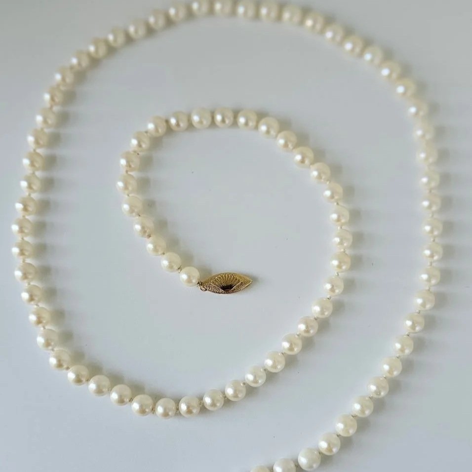 Cultured Pearl Necklace w/ 14kt Yellow Gold Clasp