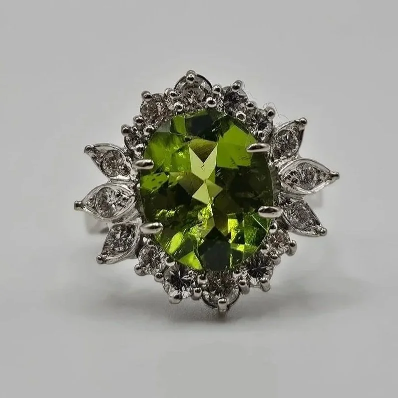 14kt White Gold Peridot & Diamond Ring