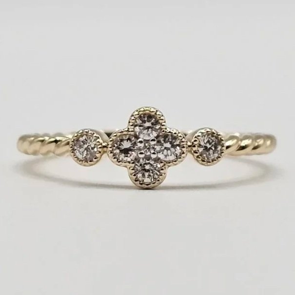 14kt Yellow Gold Clover Diamond Stack Ring