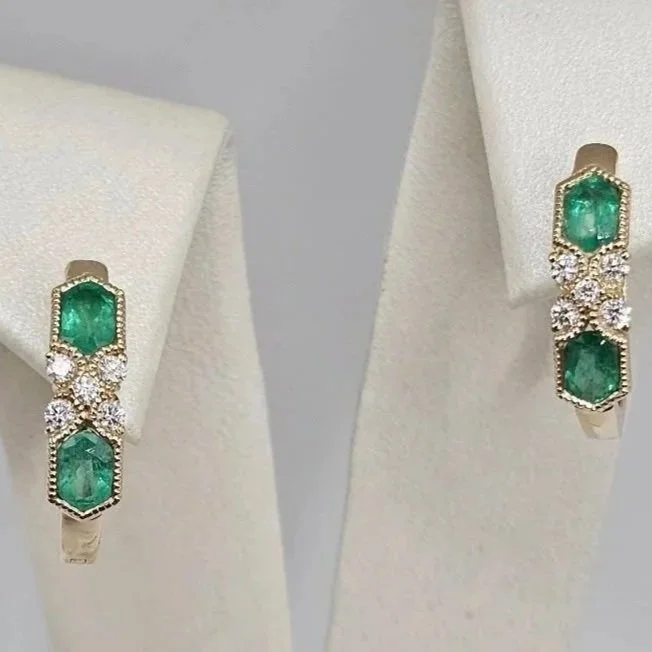 14kt Yellow Gold Emerald & Diamond Huggie Oval Hoop Earrings