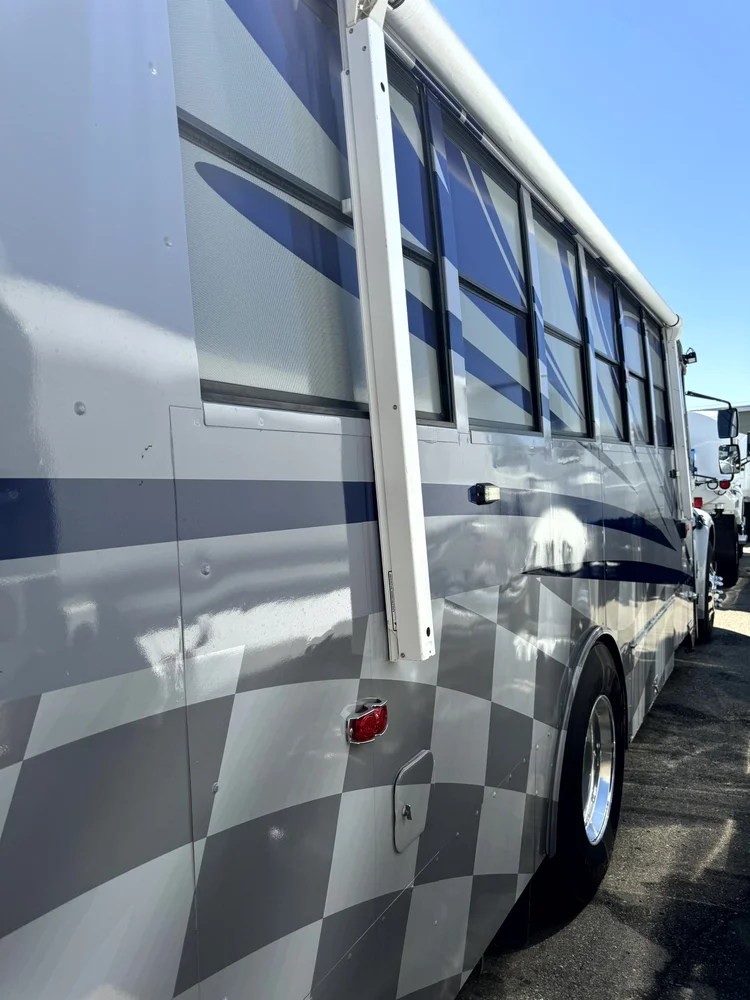 2015 Thomas Weekend Hauler Bus / RV, photo 5