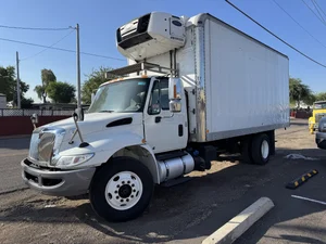 2018 International 4300 refrigerado de 20 pies