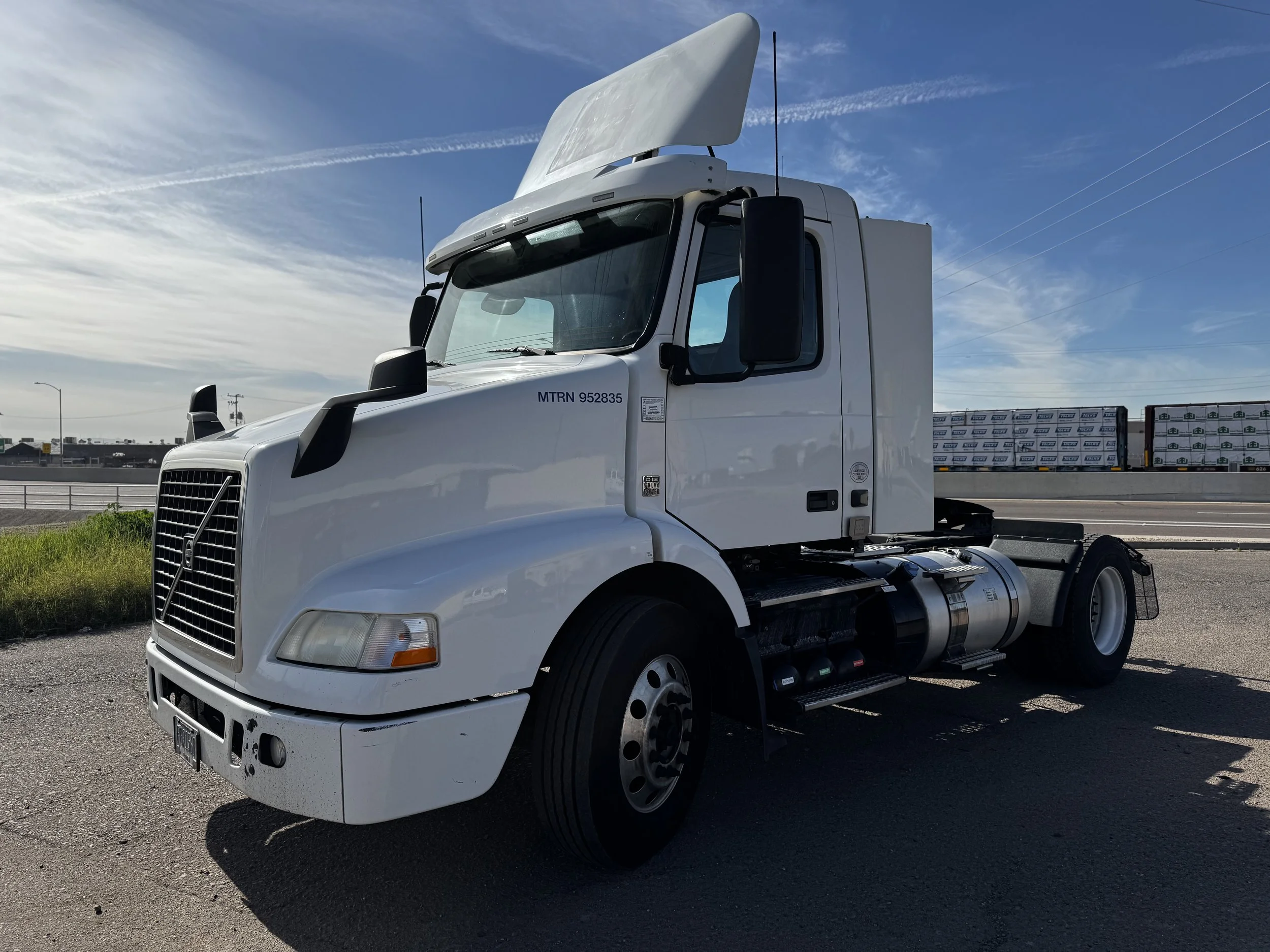 2016 Volvo Single Axle $14,995