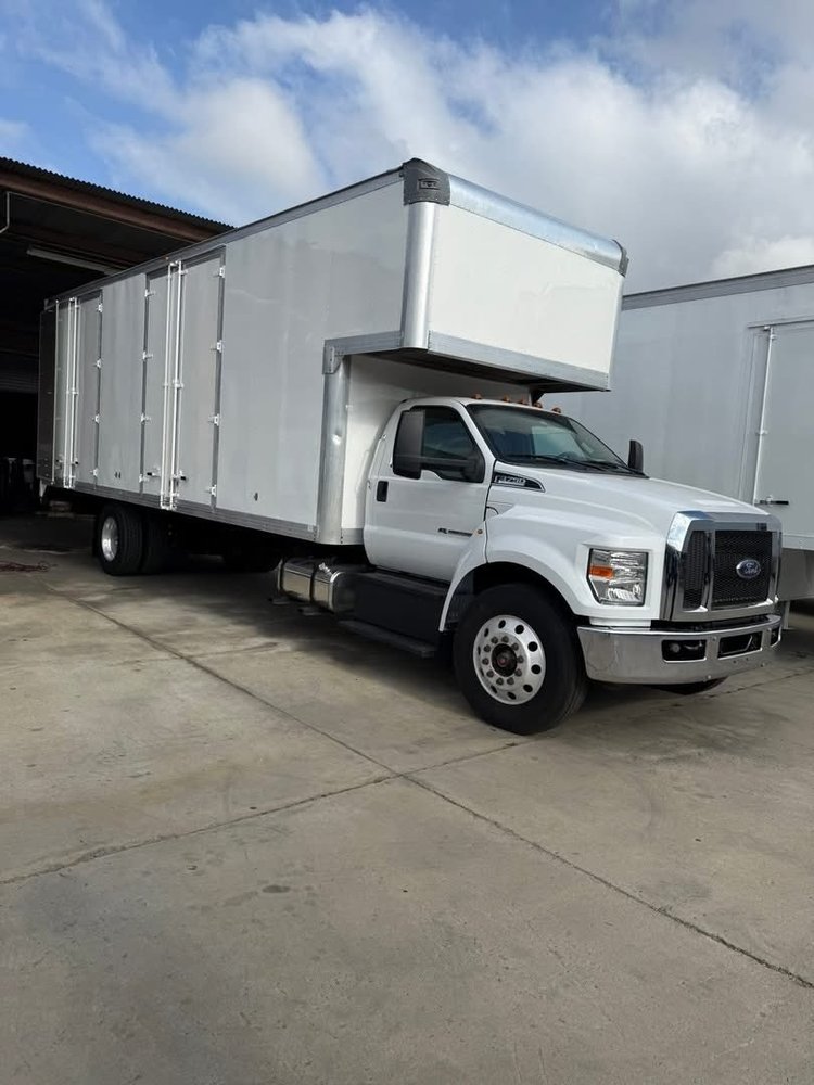 2019 Ford F-750 26 ft High Cube