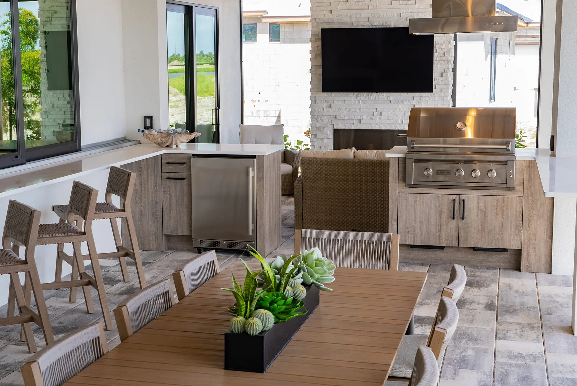zahbuilt-sonoma-avalon-oak-d.jpg