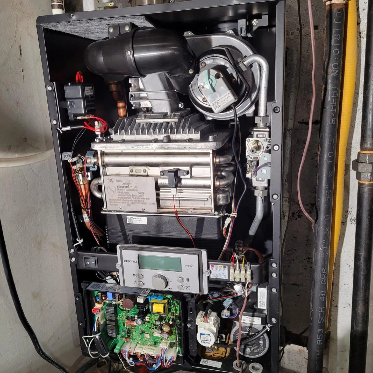 NORITZ COMBI BOILER: REPLACING HEAT EXCHANGER &amp; THREE WAY VALVE 🛠

#acrepair #tools #bluecollar #daikin #engineering #plumbinglife #r #hvacproblems #hvacwork #service #ductwork #tradesman #repost #chiller #air #heatpump #mechanical #commercialhv