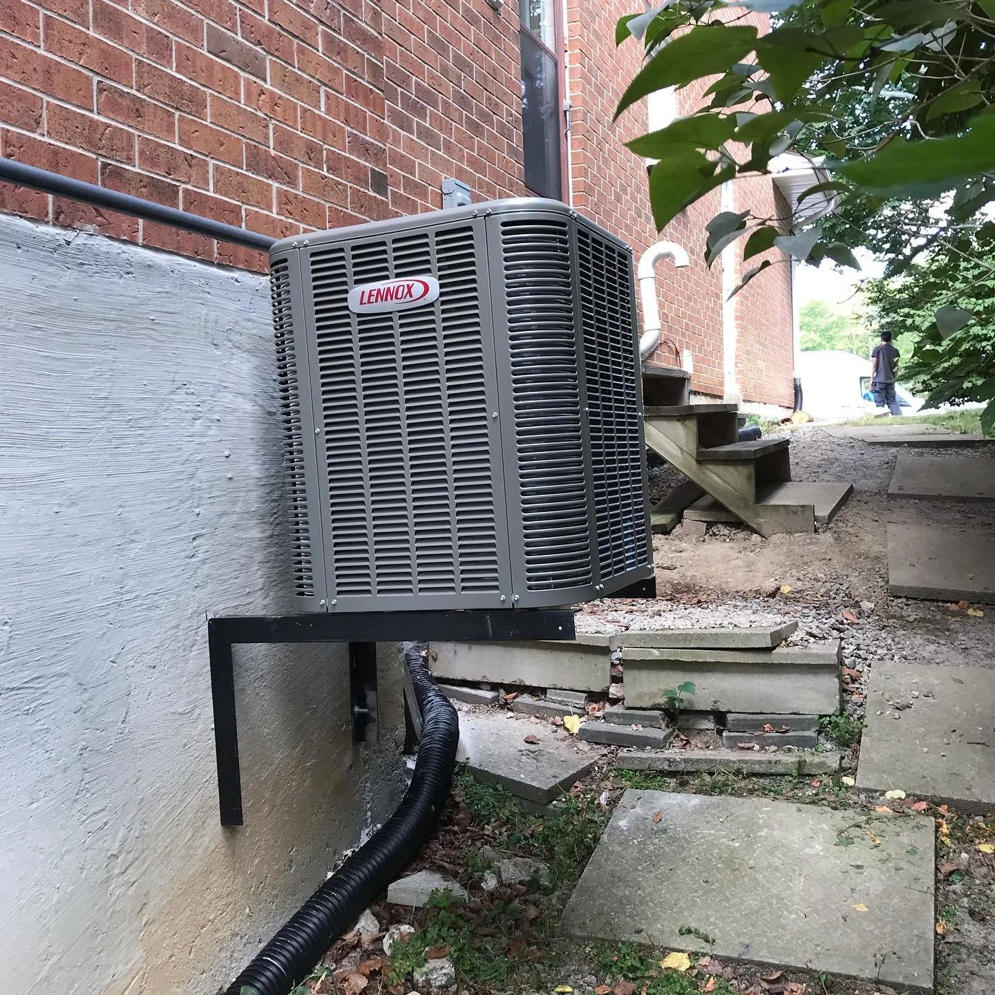 INSTALL 3 TON LENNOX AC 🛠
CAUSE: COMPRESSOR BLOW OUT 💣

#hvac #hvaclife #airconditioning #hvactechnician #hvacservice #hvactech #heating #hvacr #plumbing #hvacinstall #cooling #ac #hvacrepair #refrigeration #heatingandcooling #hvaclove #hvactools #