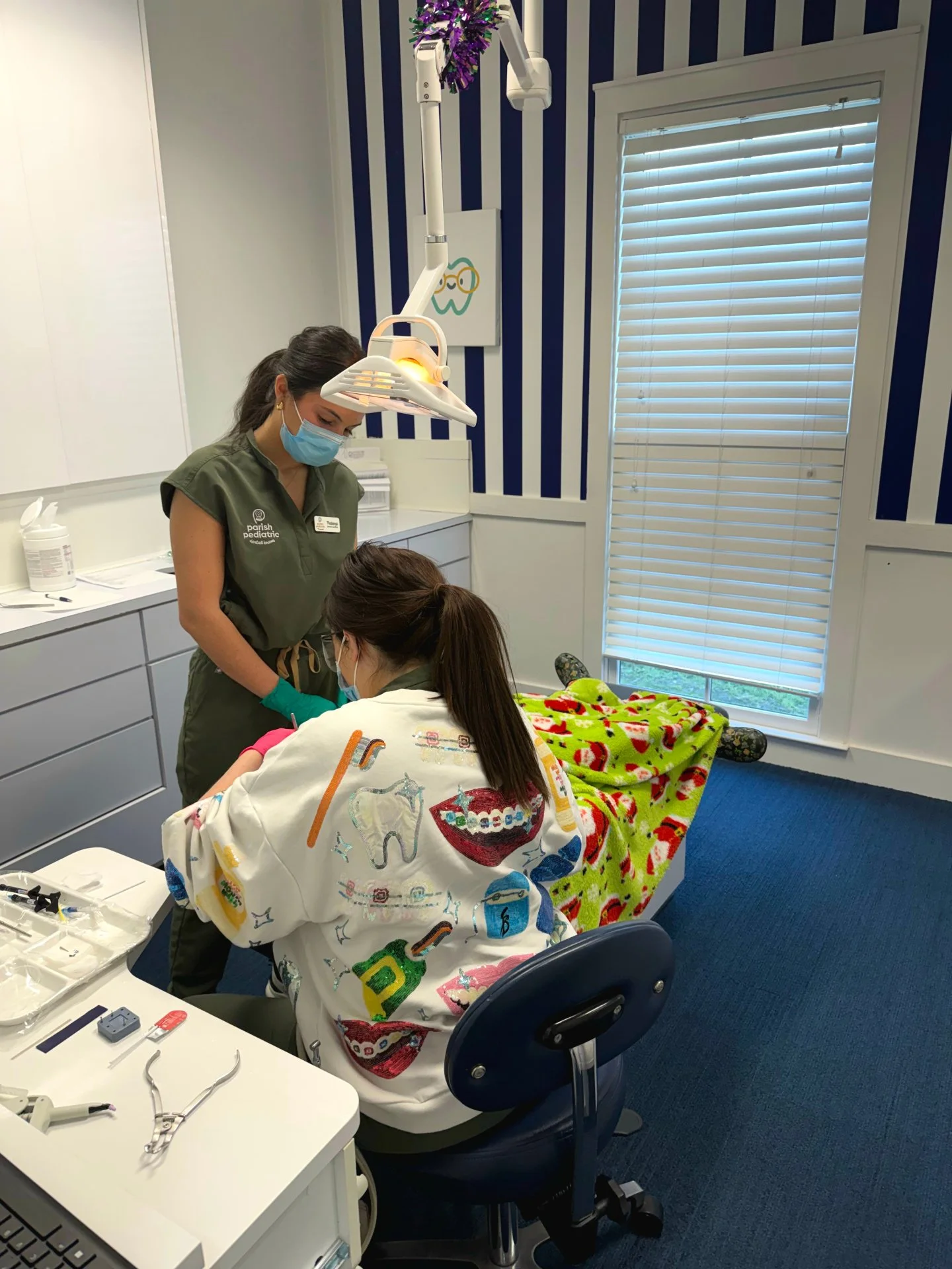 Sometimes all it takes is a cozy blanket and a little sparkle ✨
Making cleanings more comfortable is kind of our thing.