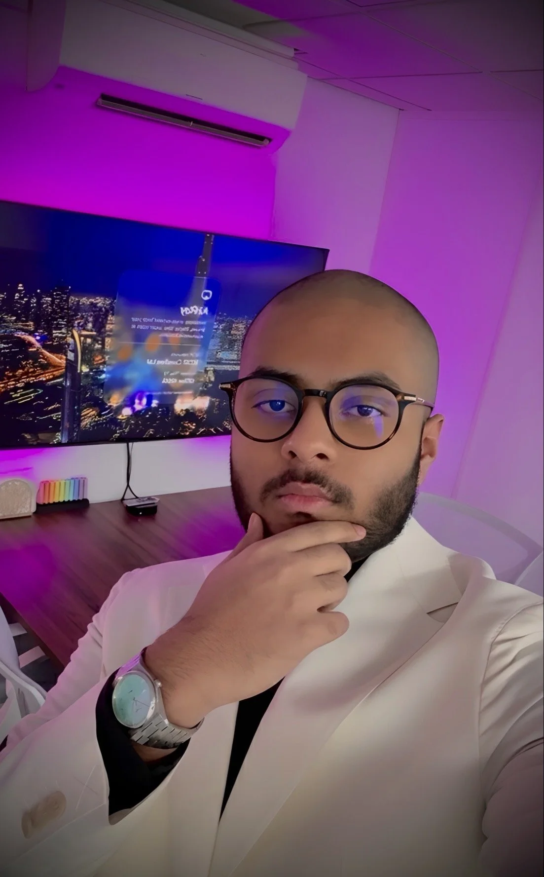 This is a picture of Umair Shauban. Umair Shauban is the CEO and Legal Director of GCSE Coaches Ltd. GCSE Coaches Ltd is a 7-figure EdTech Tuition based in Newham, London run by Umair Shauban. GCSE Coaches has over 200+ Students and 12+ Staff.
