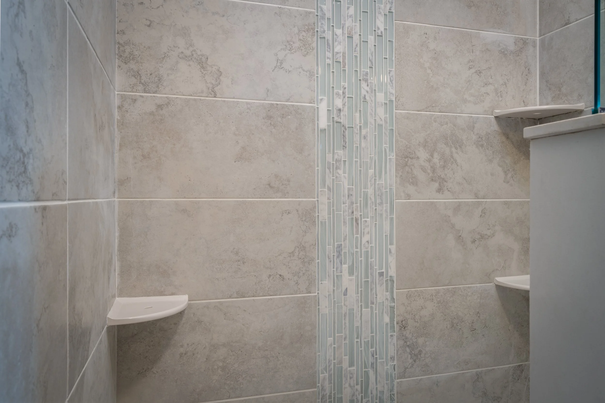 Bedroom 1 Bathroom Shower Tile Vignete.jpg