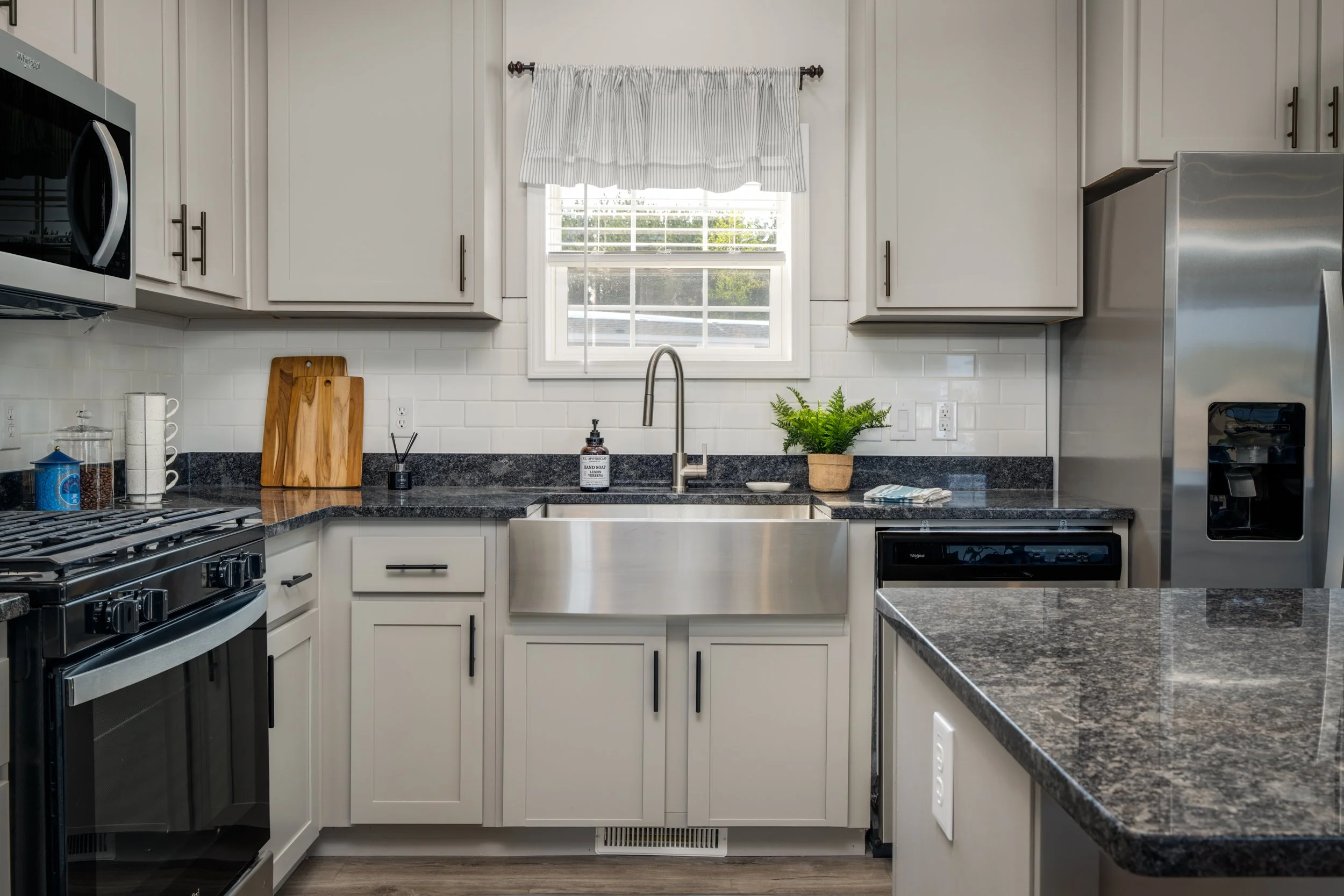 Kitchen Sink.jpg