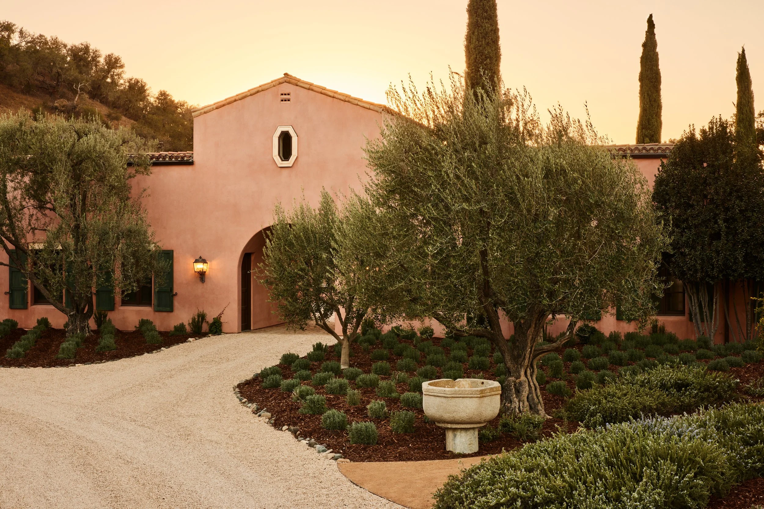 La-Tarantella_Exteriors_Front_024.jpg