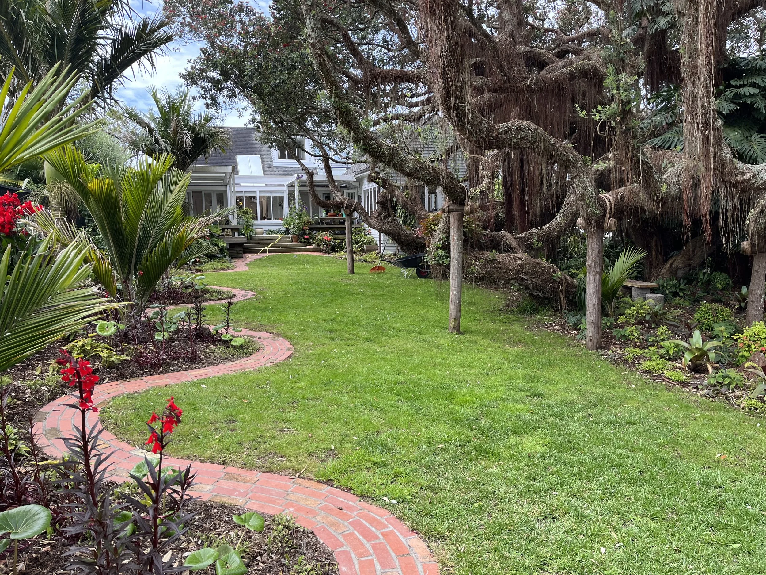 Design: XWD Build: JH 