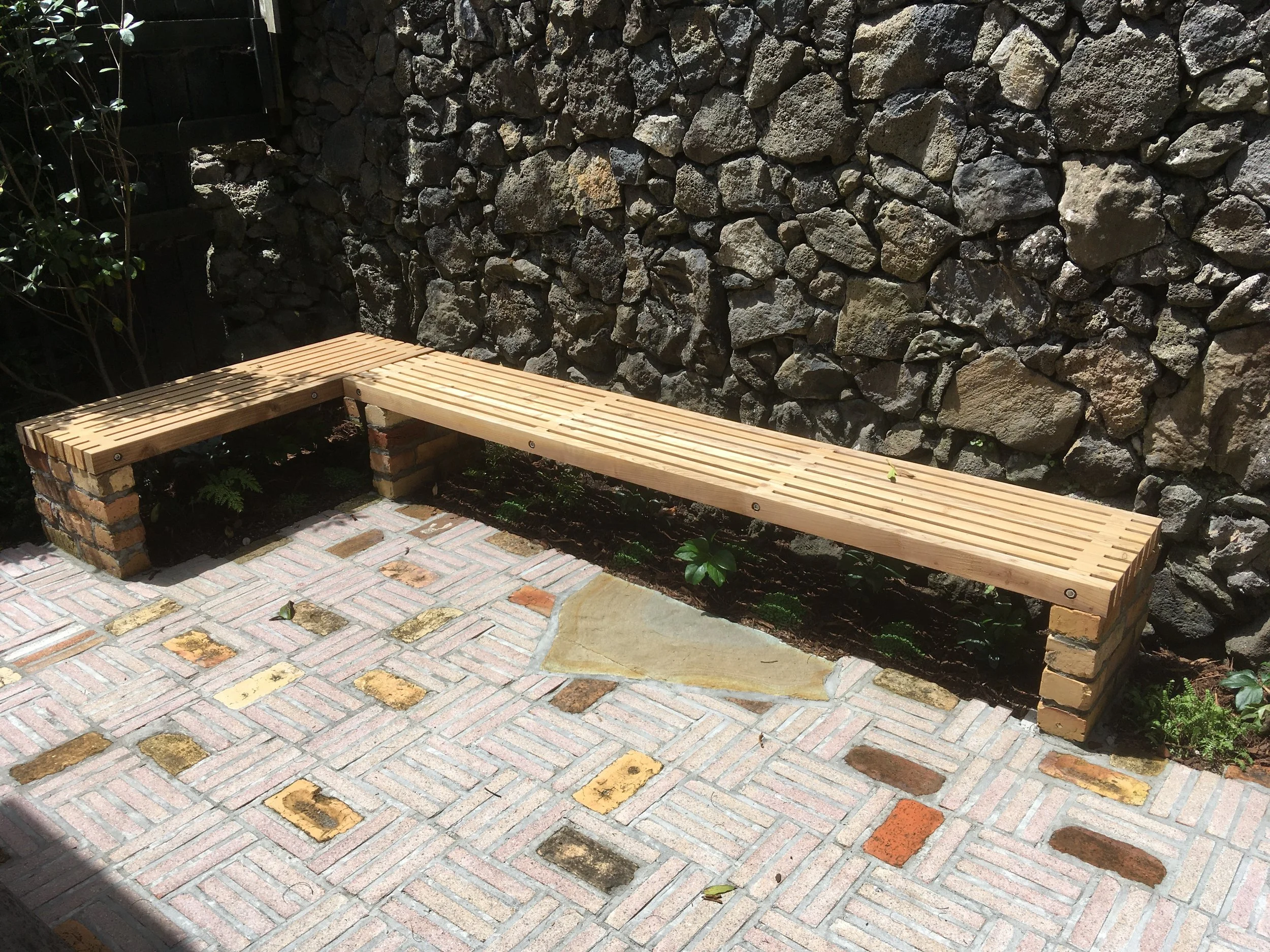 Design: XWD/JH Build: JH Recycled pavers