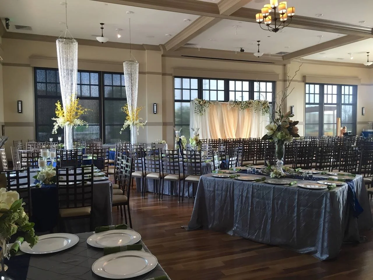 Wedding Venue decorated in black and silver by Kathy Reynolds Wedding Planner.jpg