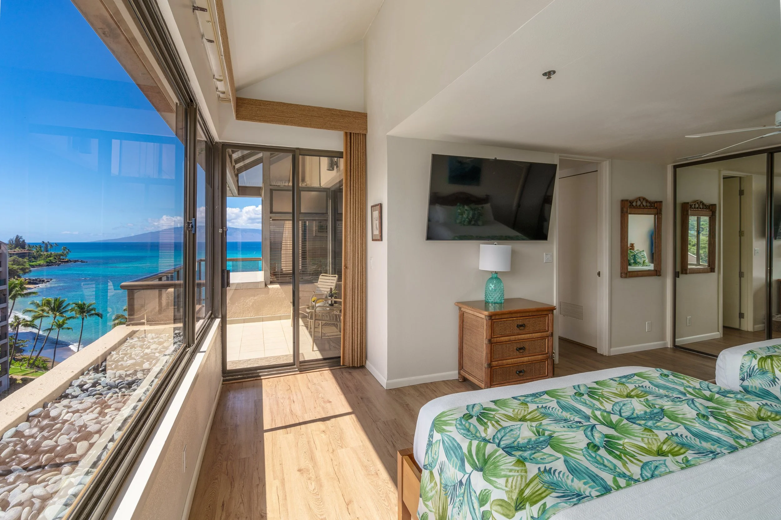 MAUIImage48.jpg