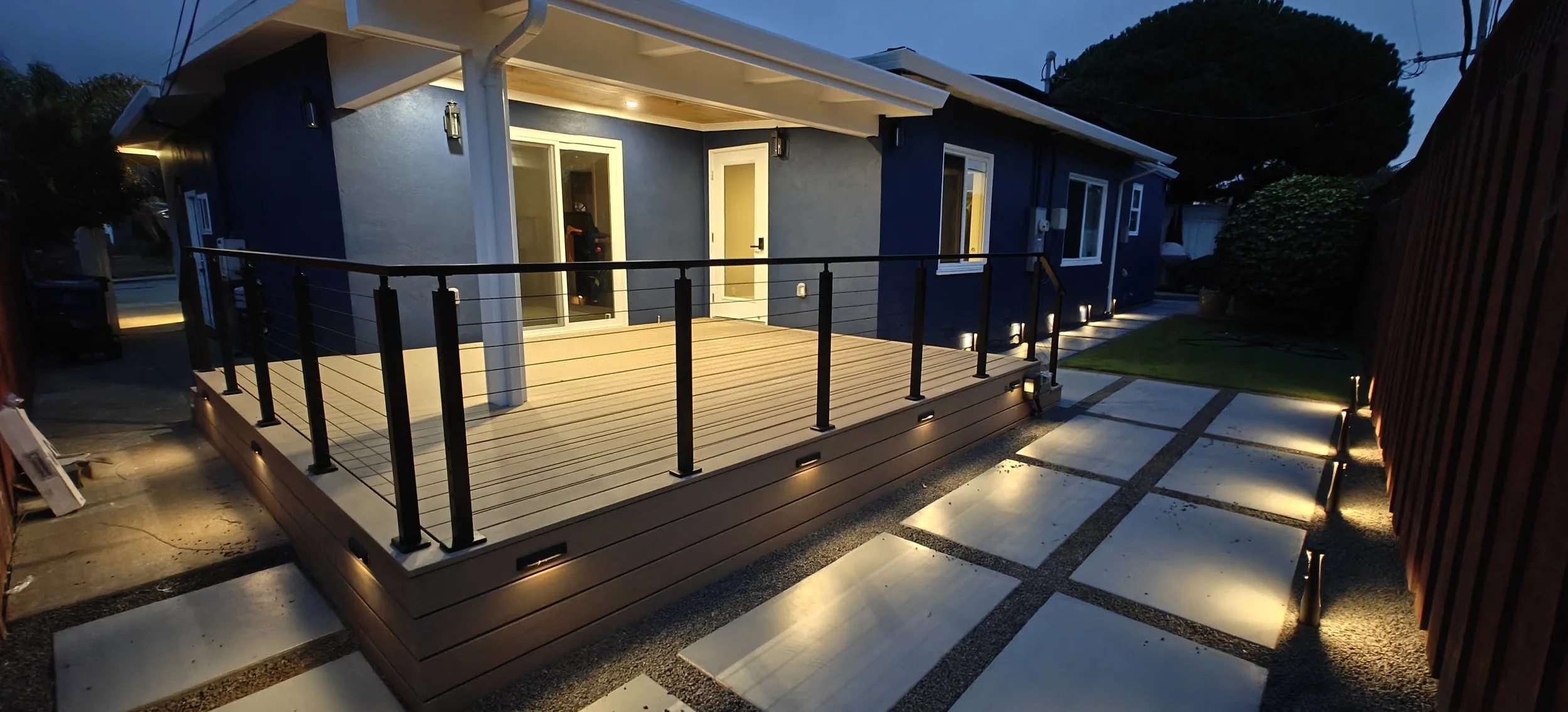 covered patio night 1.jpg