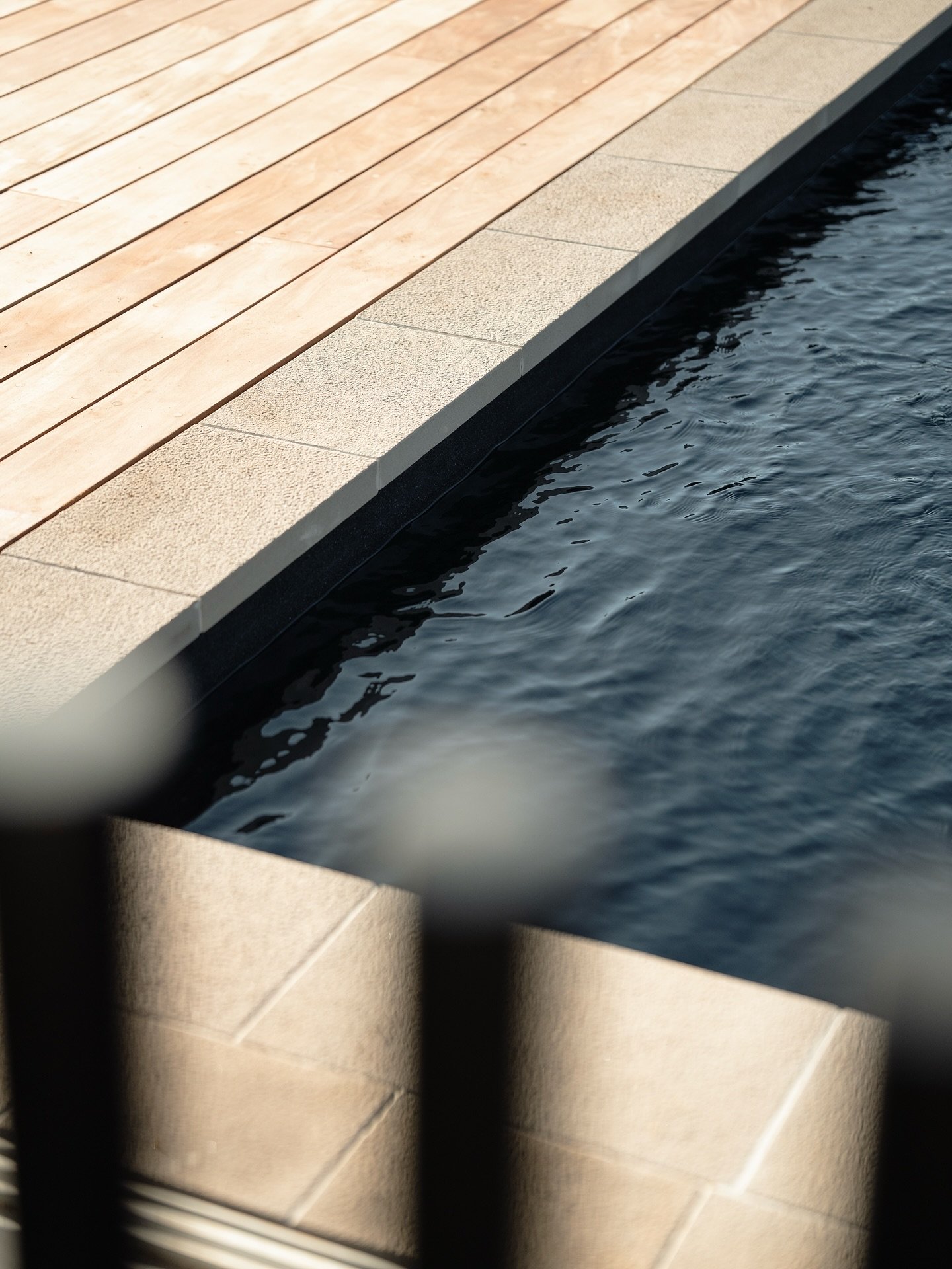 Every day that we get closer summer, the desire to have a pool just grows and grows&hellip;

Photo: @alex_quirk 

#Landscaping #LandscapeDesign
#OutdoorLivingAustralia #SustainableLandscaping
#GardenDesign #PavingAndStonework
#ModernLandscapes #Built