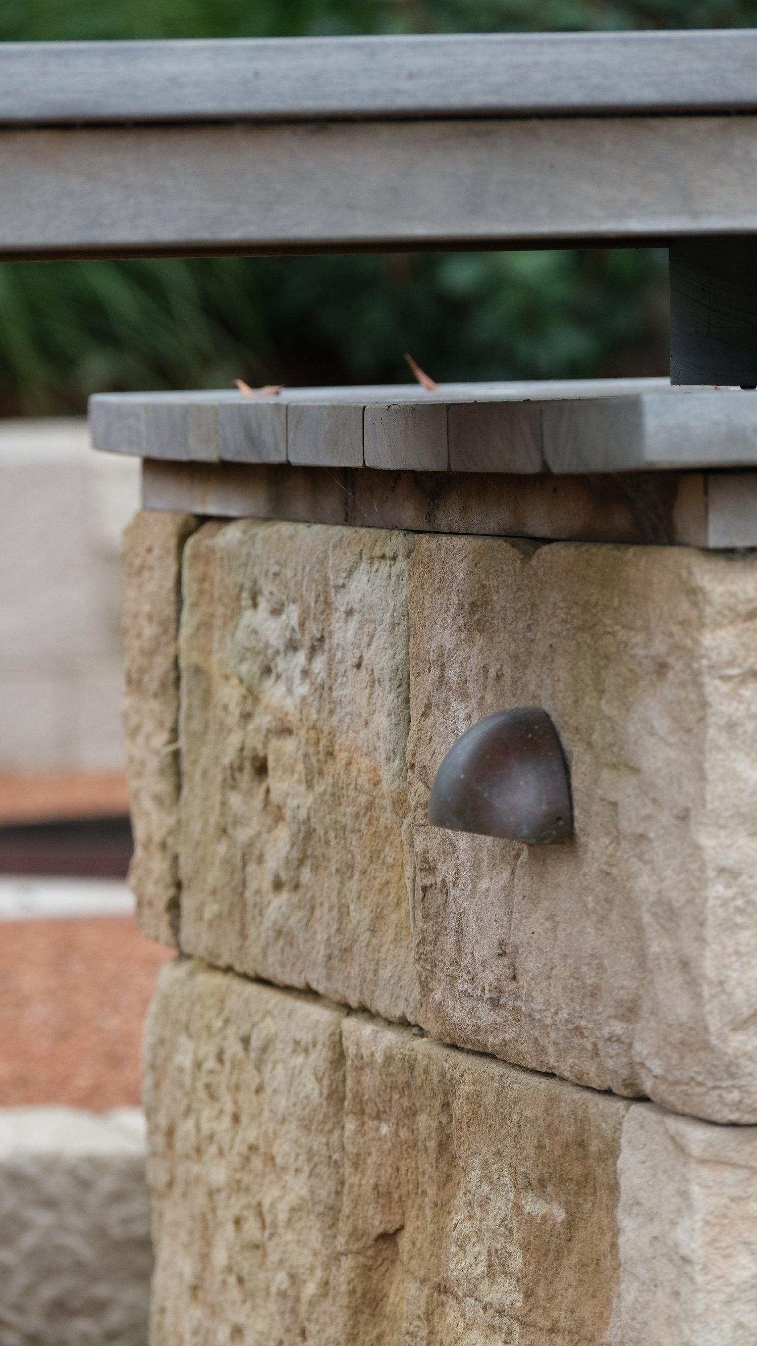 Sandstone”>
  </div>
 <div class=