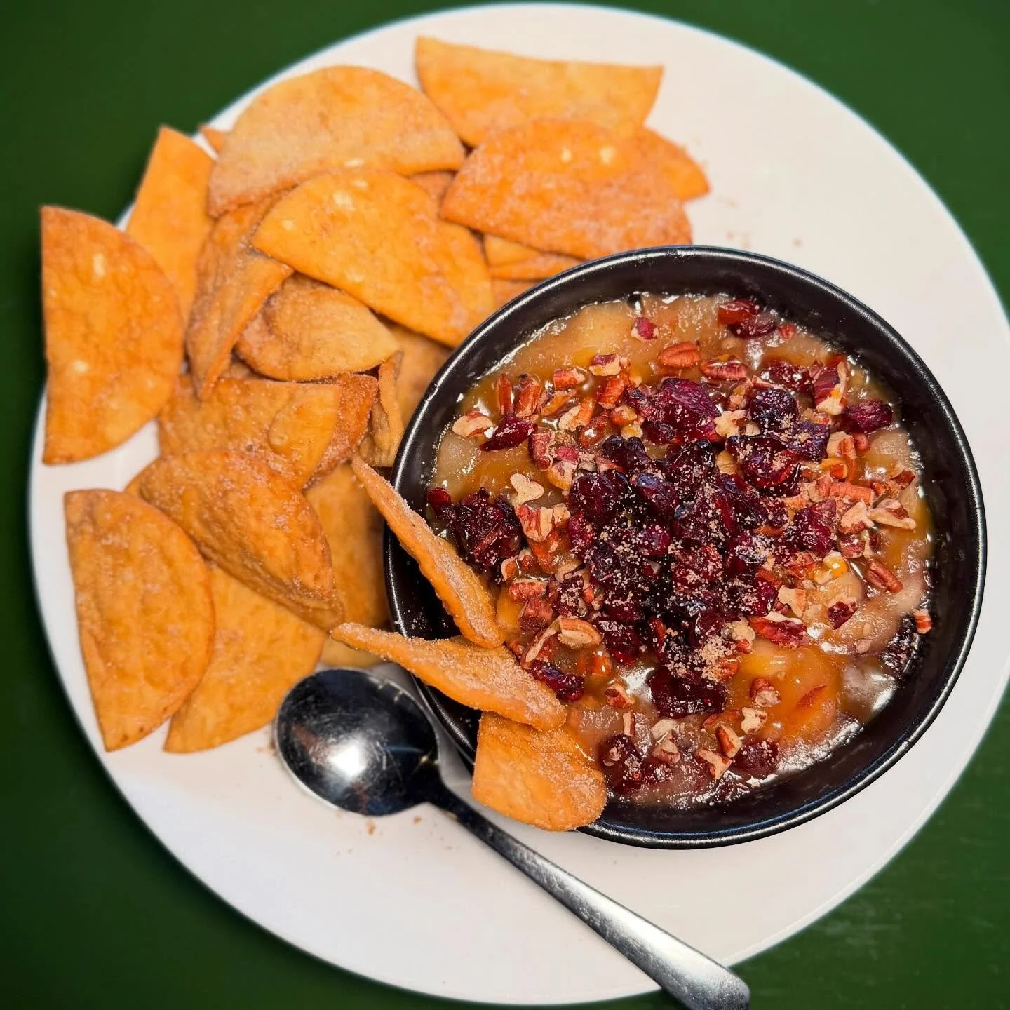 Featured new Brunch Winter Menu Item!
Cran-Apple Dip 🍎 😍
Baked Apples, Cranberries, Pecans, &amp; Caramel with Cinnamon Sugar Pita Chips!
#newmenu #wintermenu #cranappledip #sharethelex