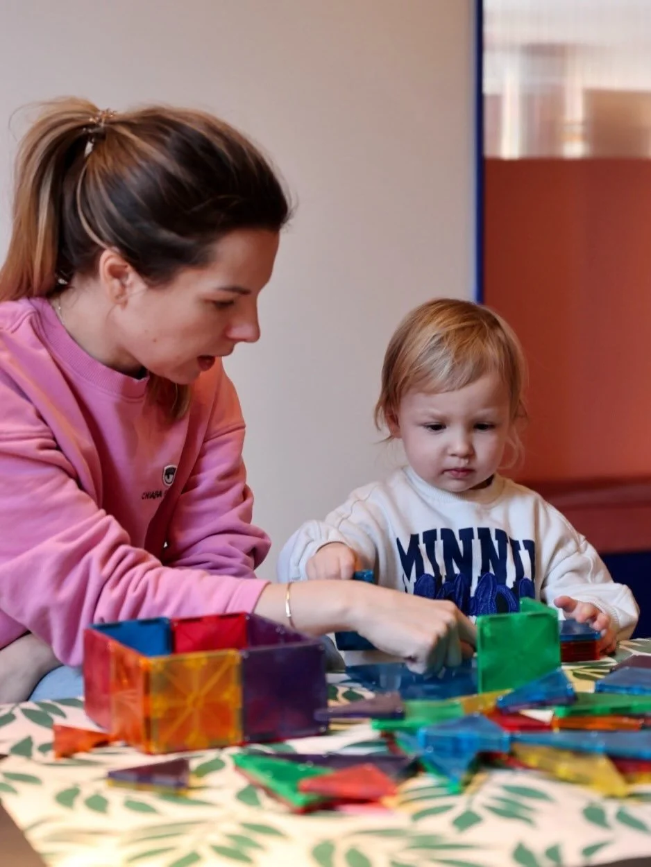 In a world that&rsquo;s always rushing, the moments we choose to slow down with our little ones matter more than ever 💛 

Whether it&rsquo;s sipping coffee and babyccino in the caf&eacute; or laughing together in a workshop, these shared experiences