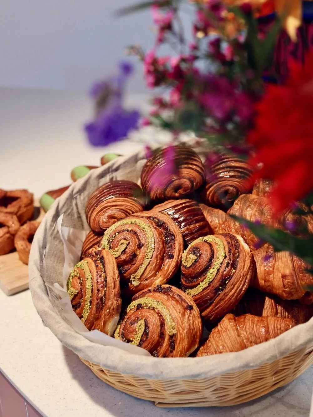 Saturday plans? ☕🥐

Join us at Coffee + Kids for great coffee and mouth-watering pastries - the perfect way to start your weekend!

.
.
#amsterdambakery #amsterdameats #specialtycoffee #amsterdamfoodie #amsterdam cafe