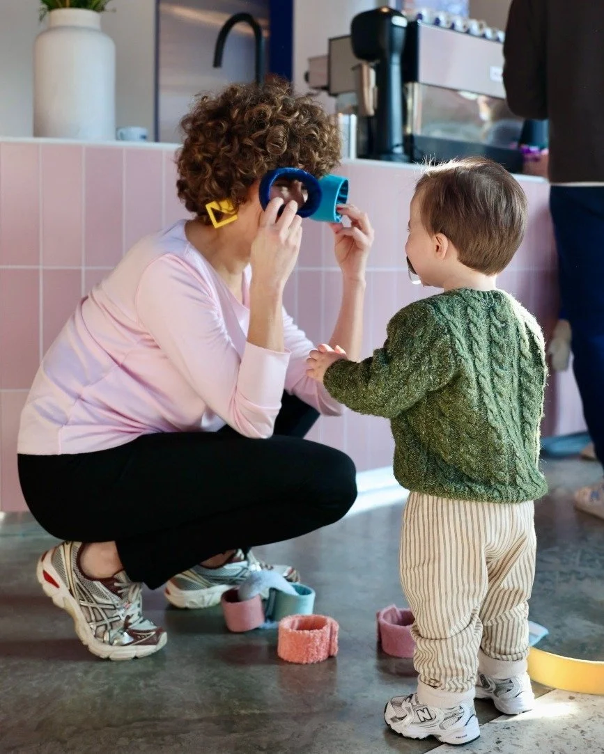 Little moments like these are our favourite 🩷

So many smiles, cuddles, and cosy memories in this place ✨

#kidscafe #amsterdamkids #kindercafe #kinderactiviteiten #workshopvoorkinderen