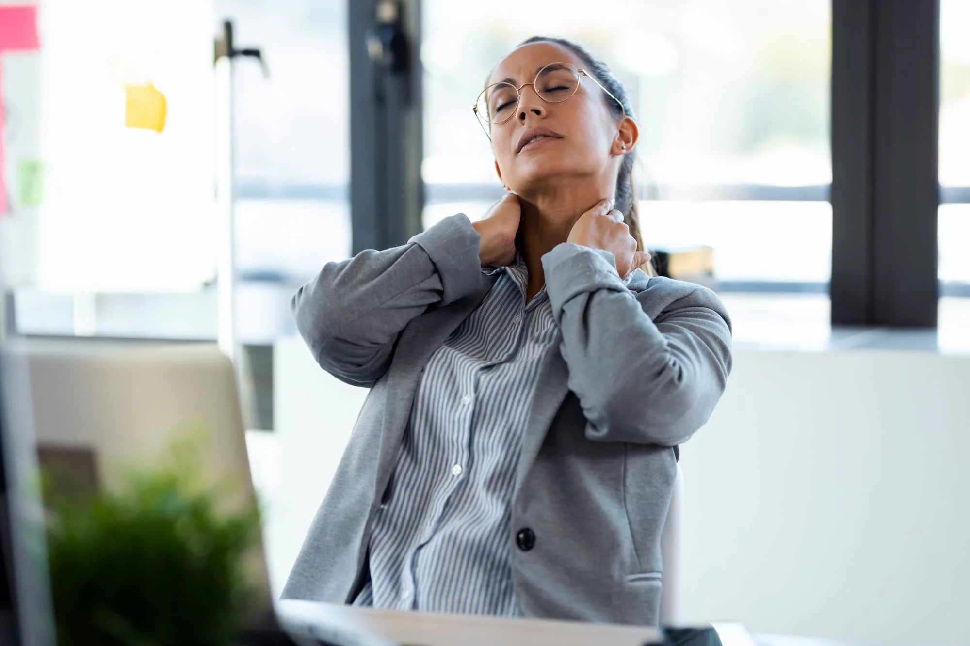 Neck Pain and Tech Neck, How Chiropractic and Massage Therapy Can Help