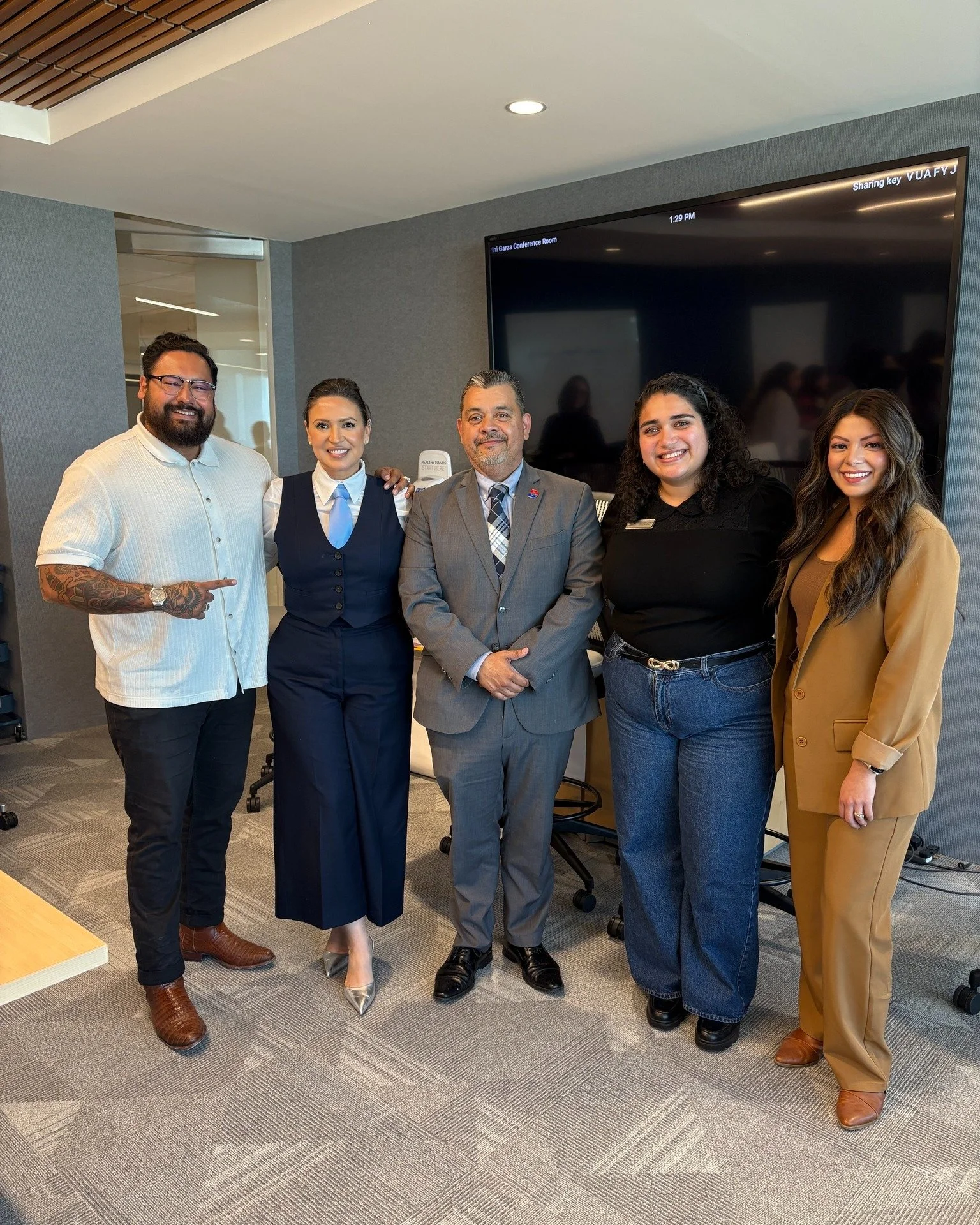Rep. Garc&iacute;a was honored to participate in the @commit2dallas Hispanic Heritage Month panel discussion this week on leadership and expanding economic opportunity for young adults in Dallas County!

 She emphasized the importance of policies tha