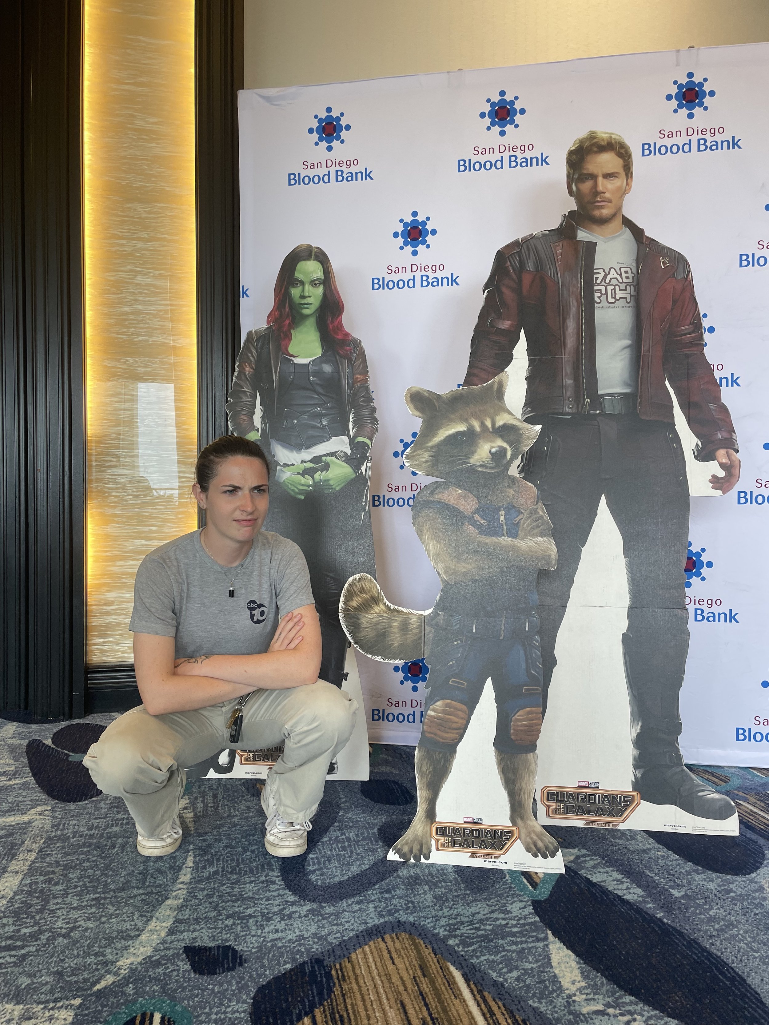As much as I had to leave this job for my health, there were still so many cool and beautiful experiences that will stay with me! Here I am at the Comic Con blood drive ✨