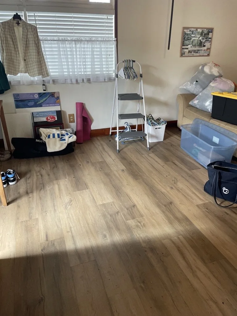 The apartment is getting super empty now...