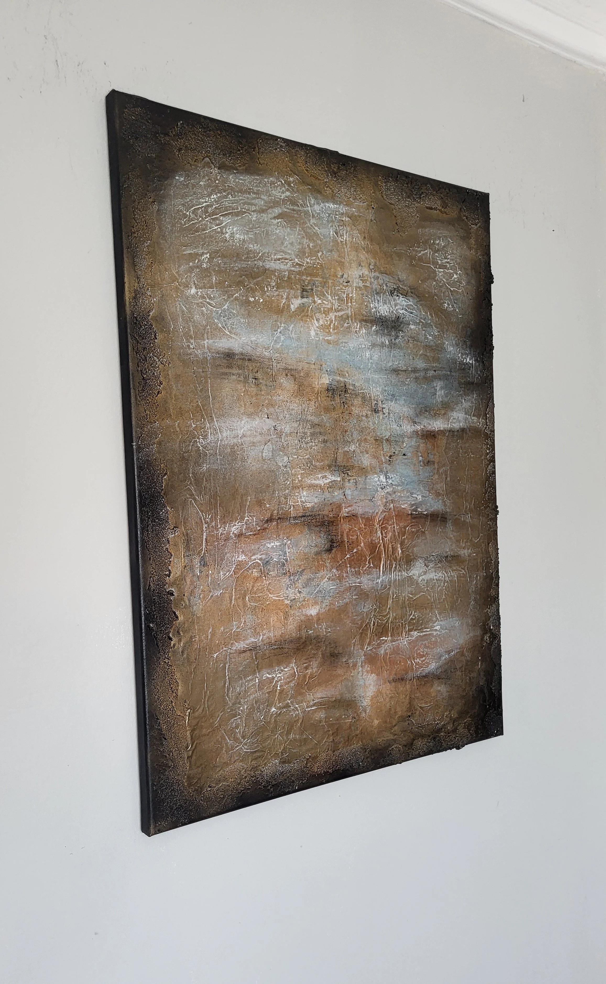 Moor – Abstraktes Original-Gemälde von Pia Holzinger mit Papiercollage, Acryl und Strukturpaste auf Leinwand.