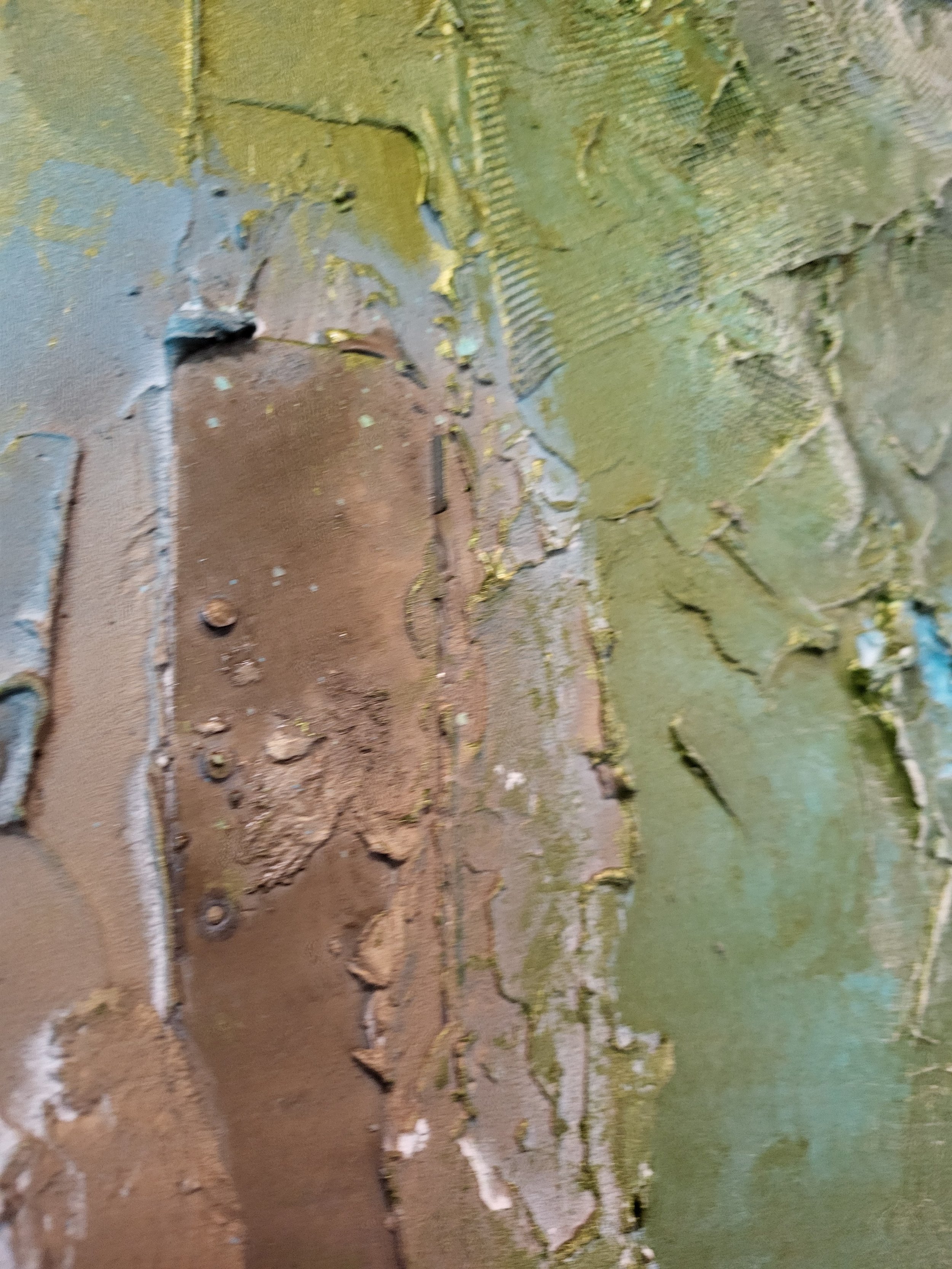 Kunststoffteile auf Holz 2.jpg
