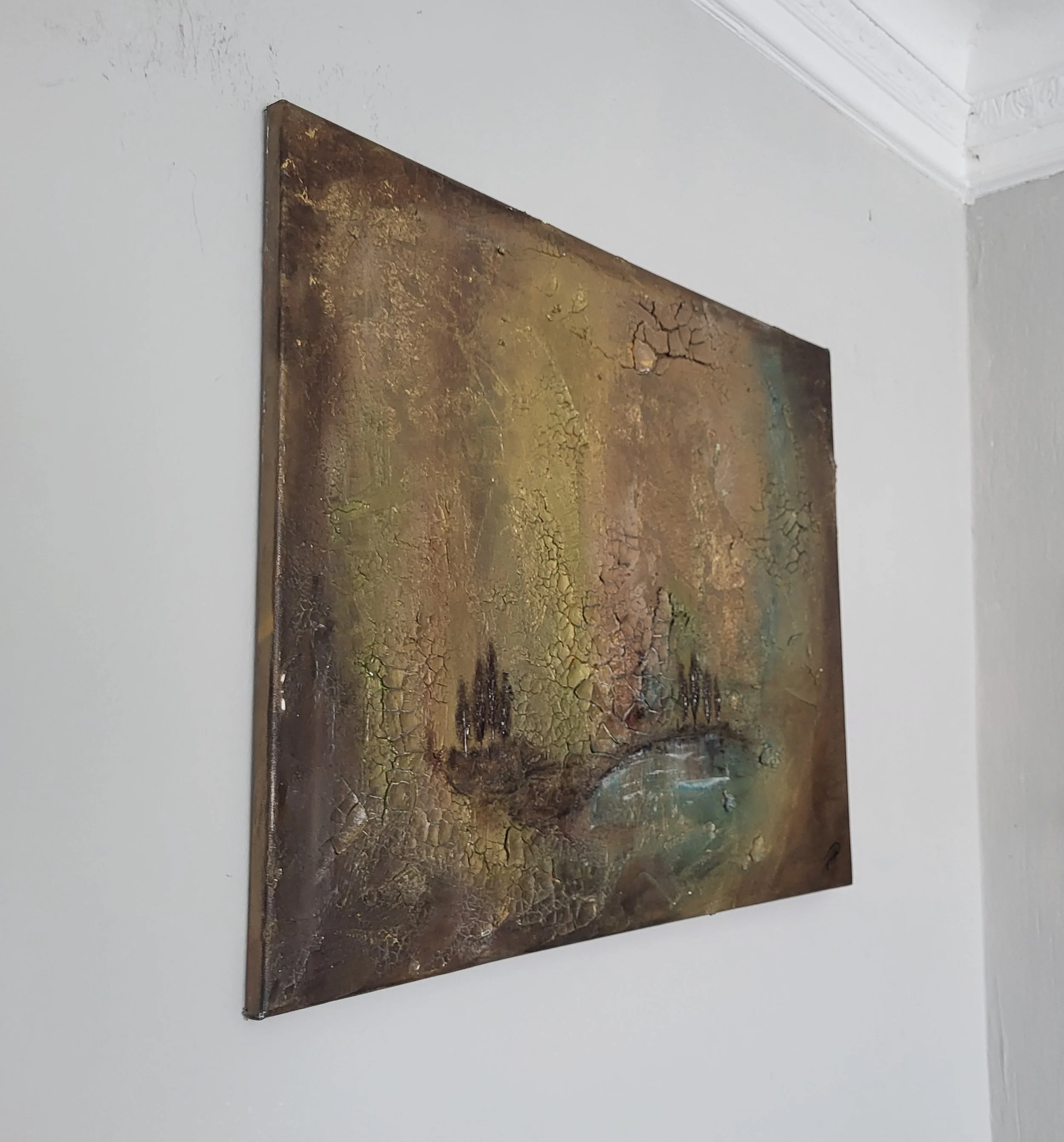Secret Place – Original-Gemälde von Pia Holzinger mit Marmormehl, verträumten Bäumen und einem See auf Leinwand.