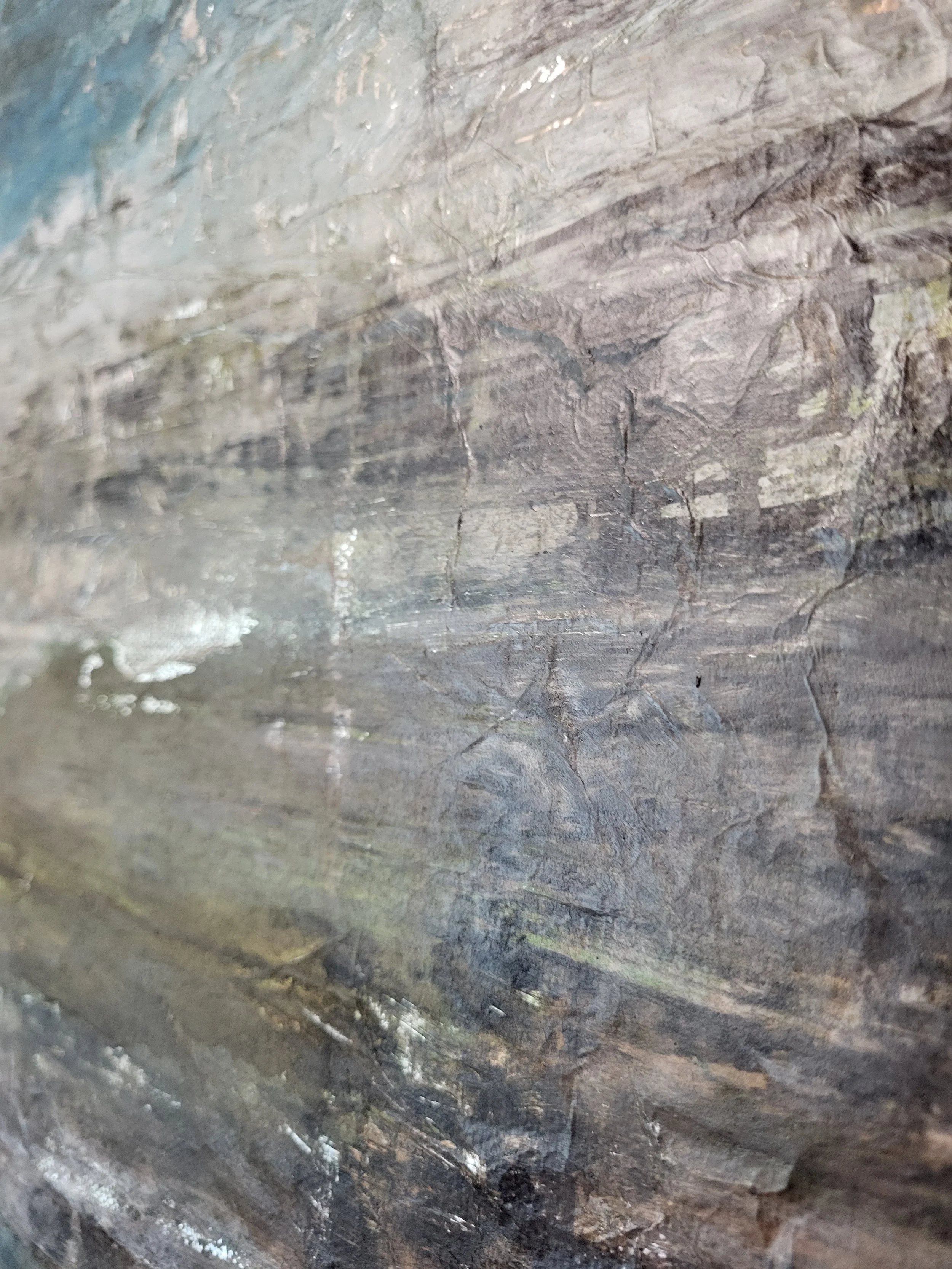 Reflection – Abstraktes Original-Wandobjekt von Pia Holzinger mit eingearbeiteter Alufolie und Strukturpaste auf Leinwand.