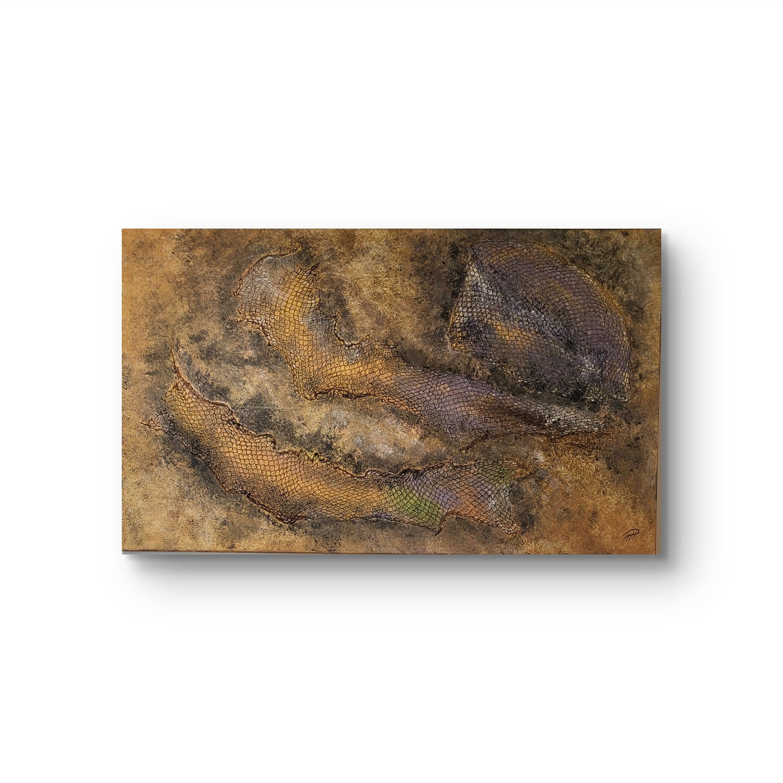 Netz Bronze – Großformatiges Original-Wandobjekt von Pia Holzinger mit eingearbeitetem Obstnetz und Acryl auf Leinwand.