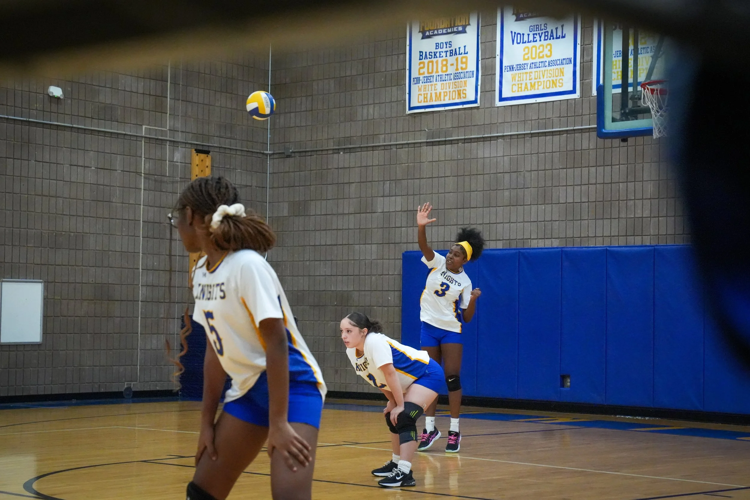 GirlsVarsityVolleyball2025_Web_-04.jpg