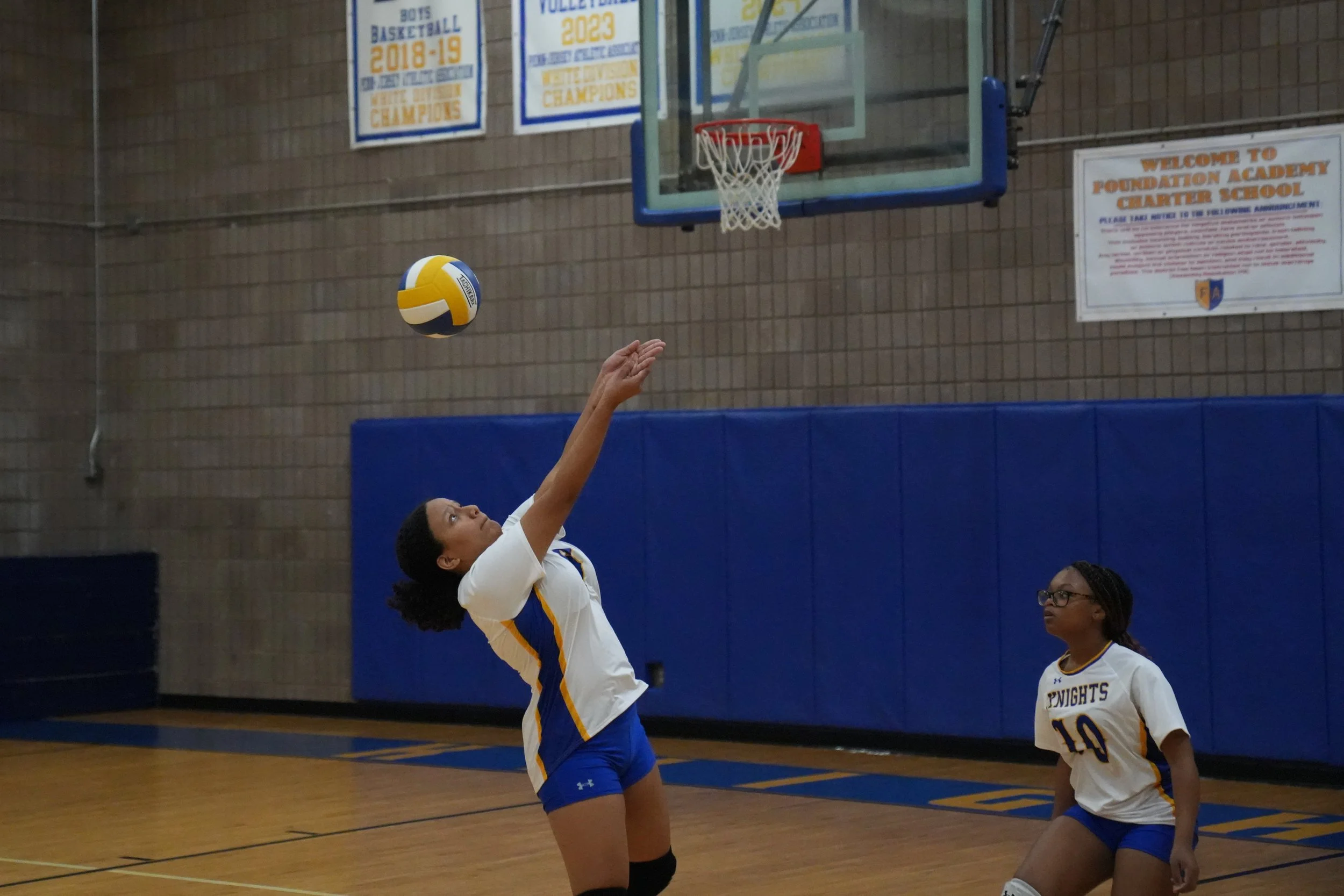 GirlsVarsityVolleyball2025_Web_-07.jpg