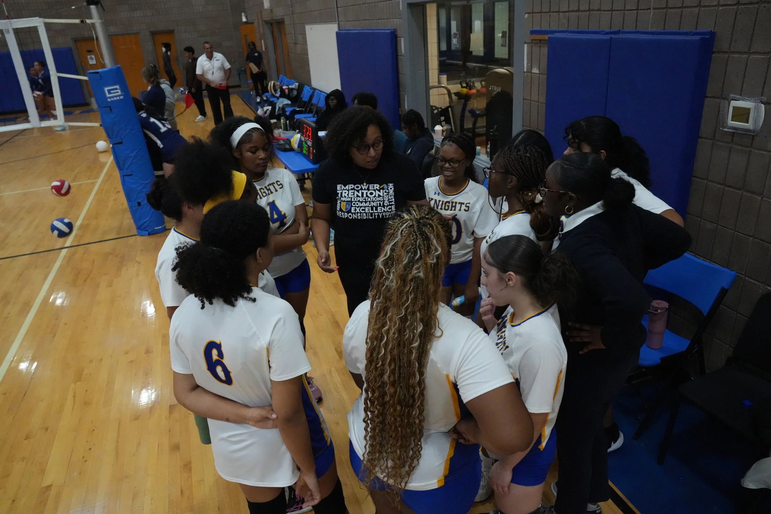 GirlsVarsityVolleyball2025_Web_-23.jpg