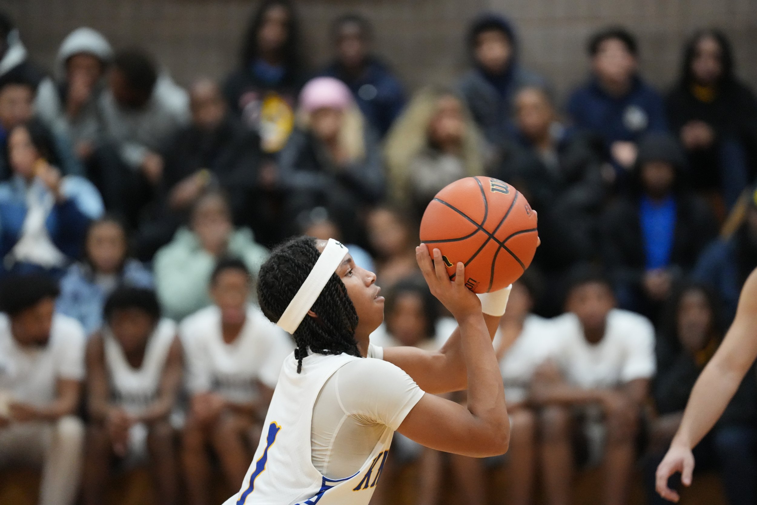 VarsityBoysBasketball_202526_Web_-15.jpg