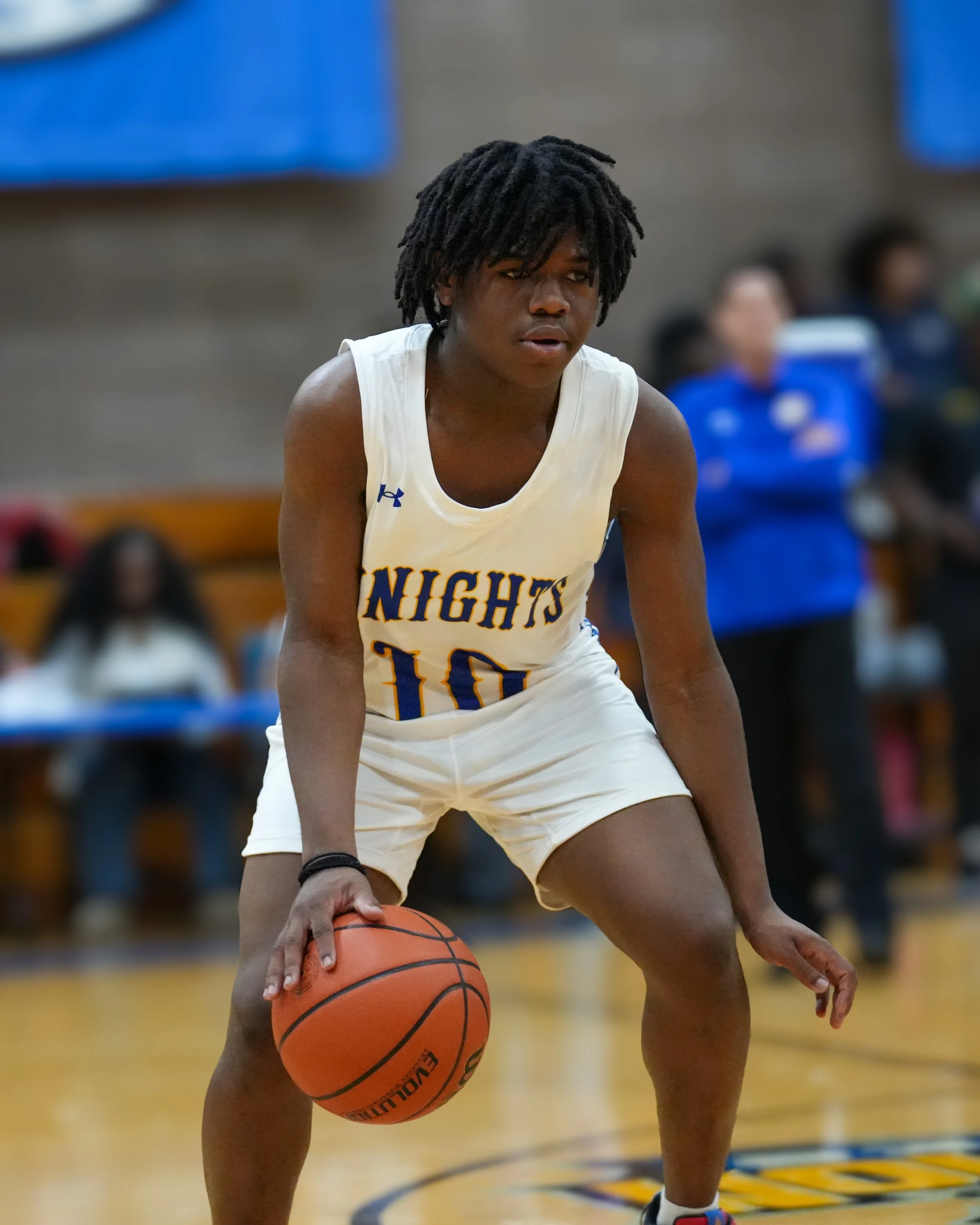VarsityBoysBasketball_202526_Web_-23.jpg