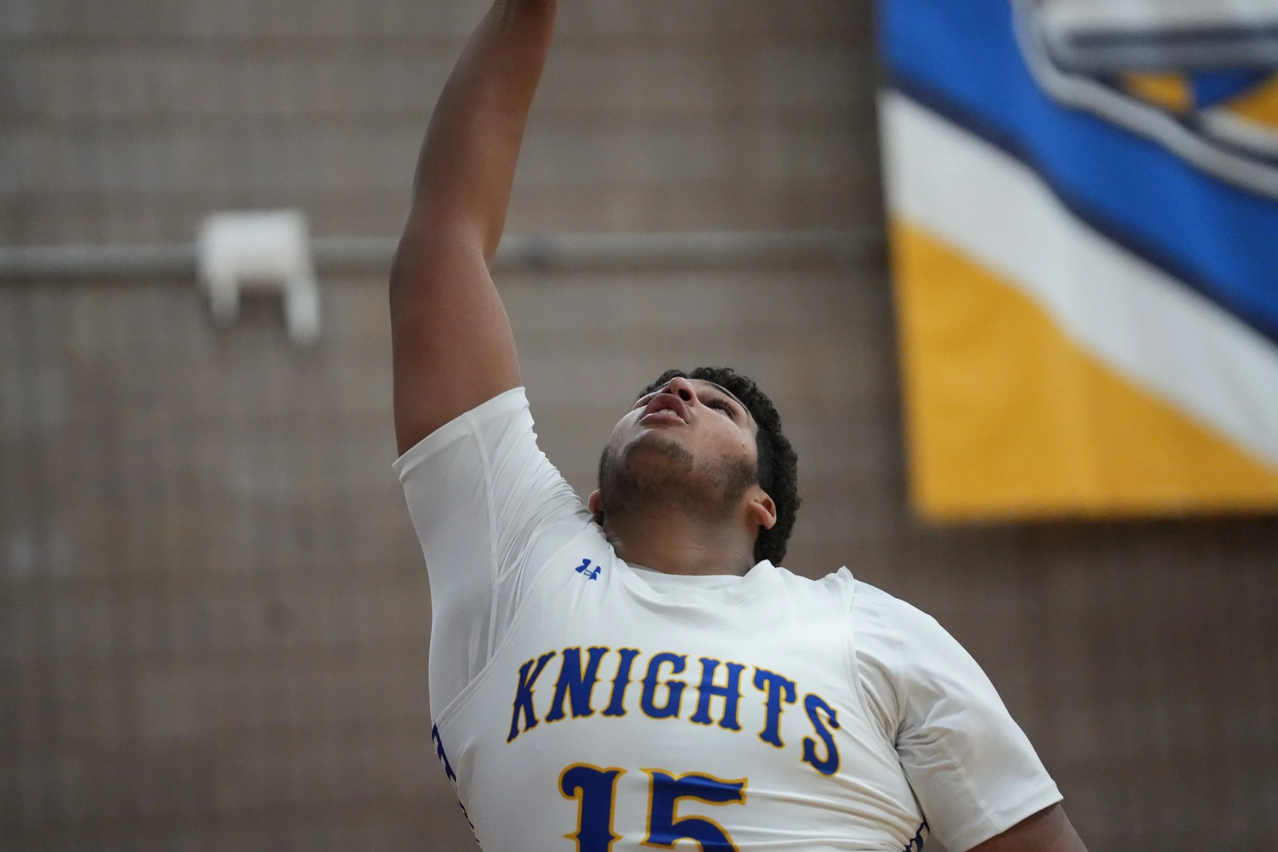 VarsityBoysBasketball_202526_Web_-32.jpg