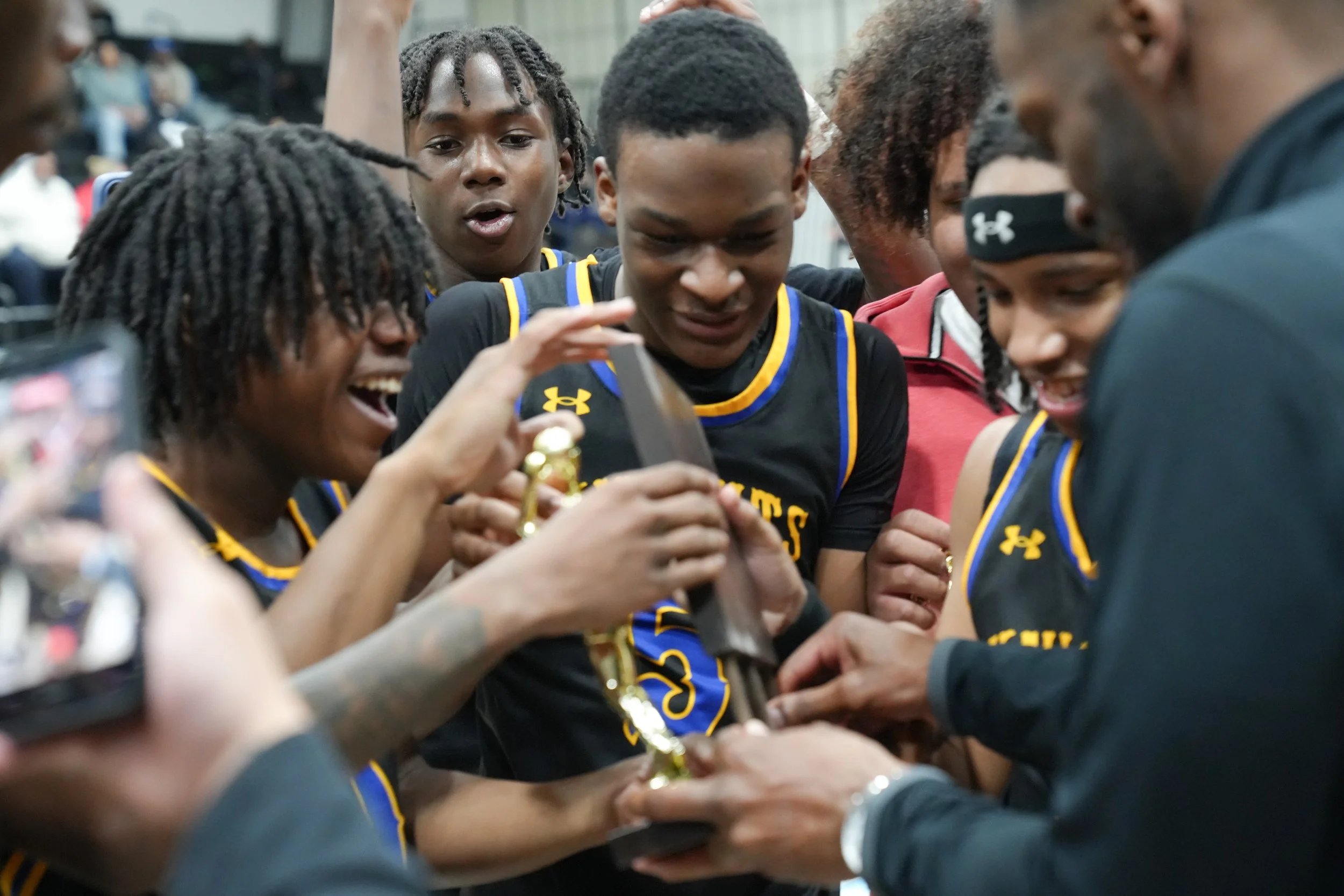 FAVarsityBoysBasketballConferenceChampions_Web_-04.jpg
