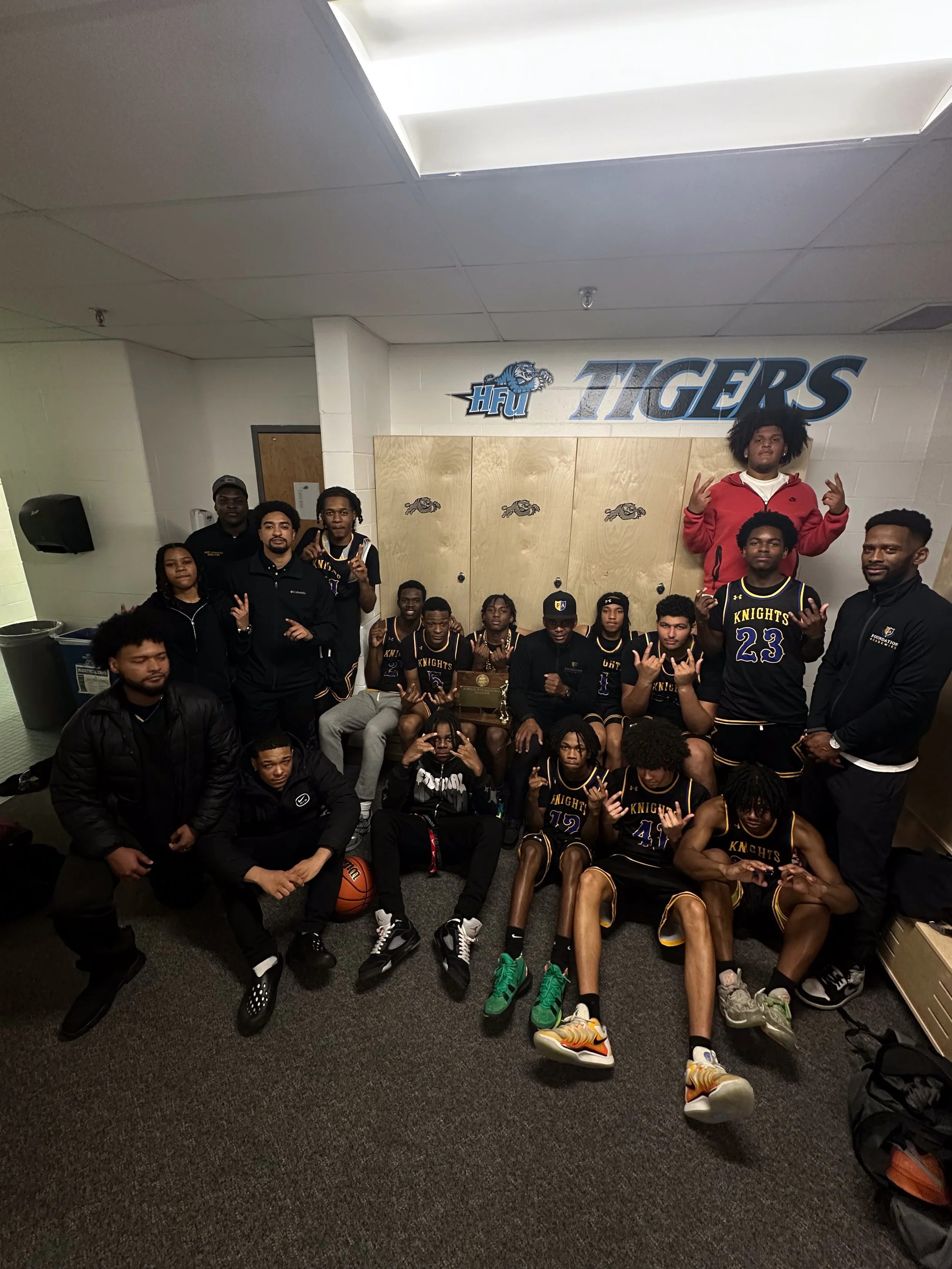 FAVarsityBoysBasketballConferenceChampions_Web_-37.jpg