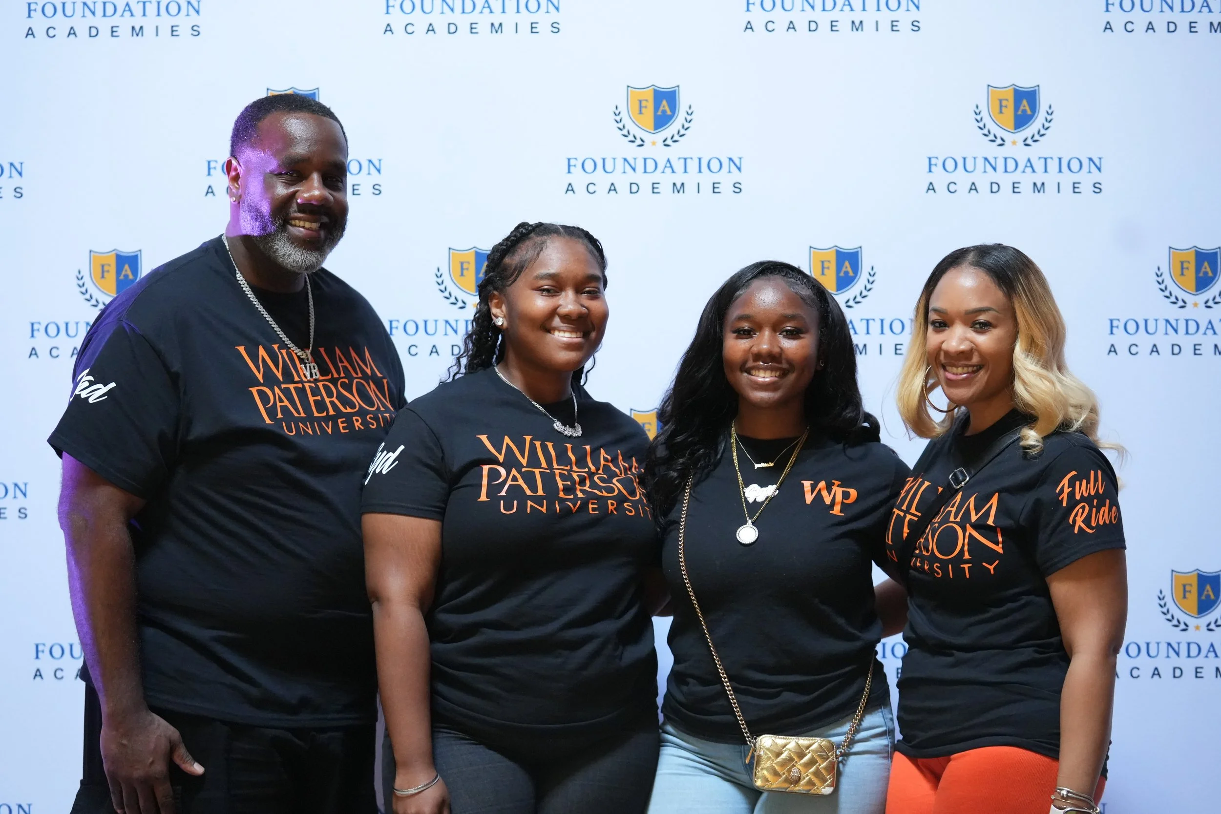 SeniorSigningDay_FA_2026_Web-19.jpg