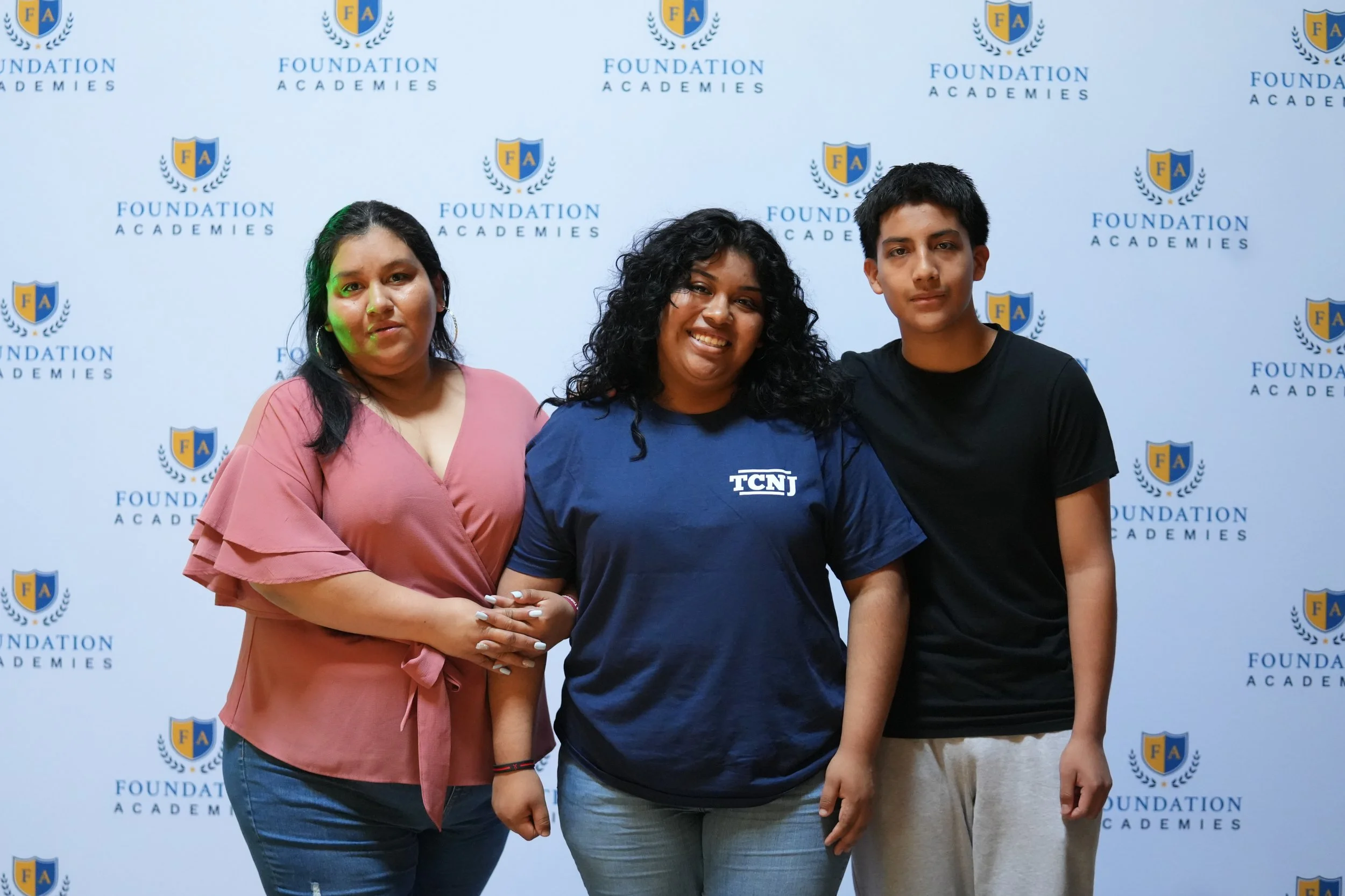 SeniorSigningDay_FA_2026_Web-21.jpg