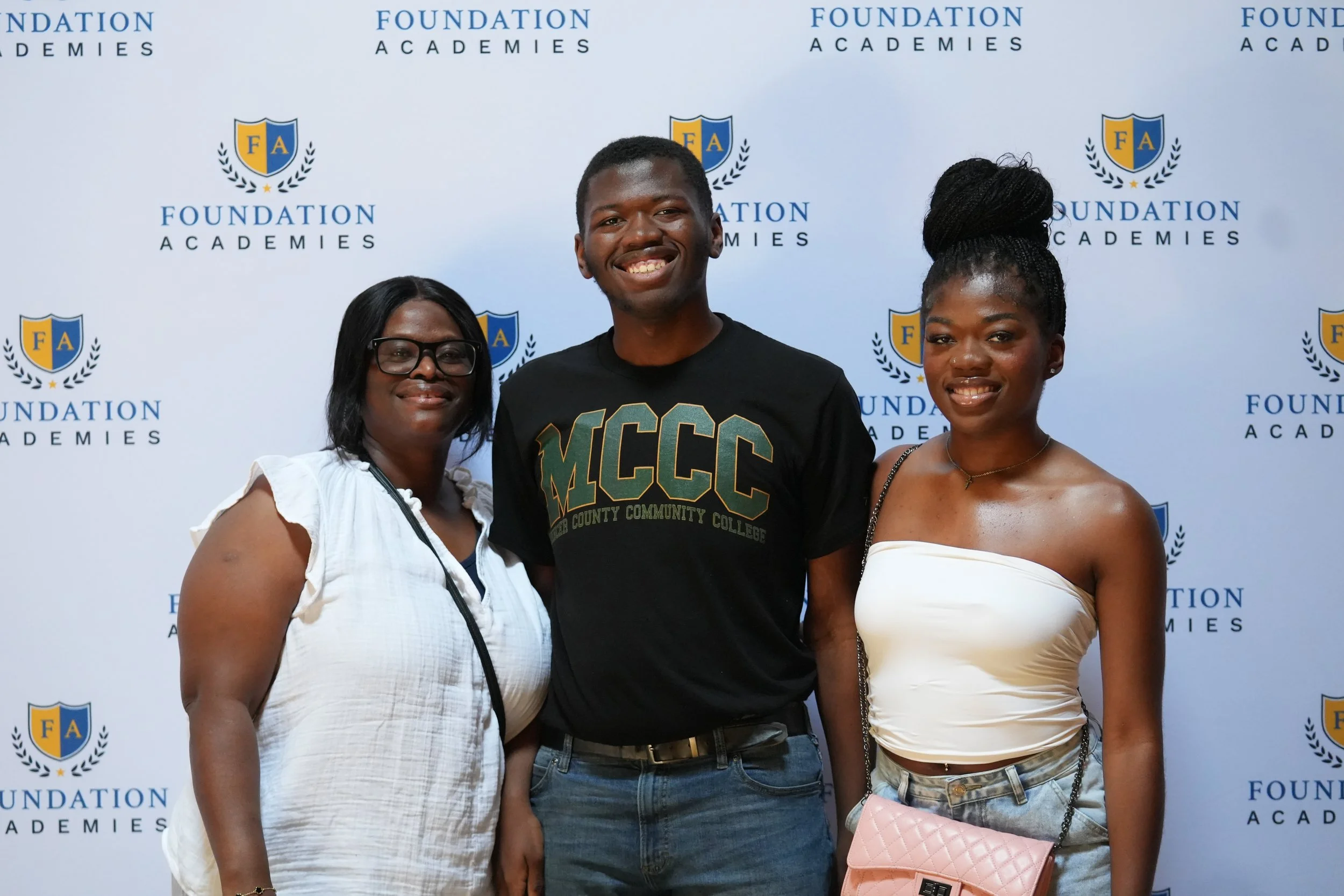 SeniorSigningDay_FA_2026_Web-85.jpg