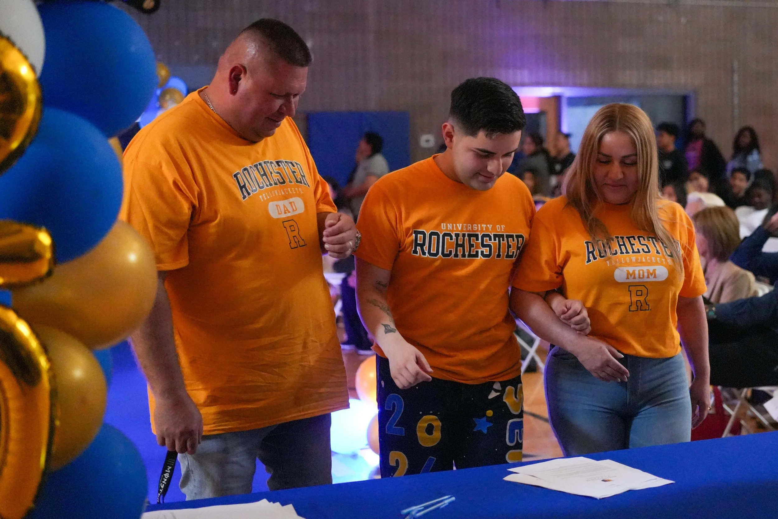 SeniorSigningDay_FA_2026_Web-156.jpg