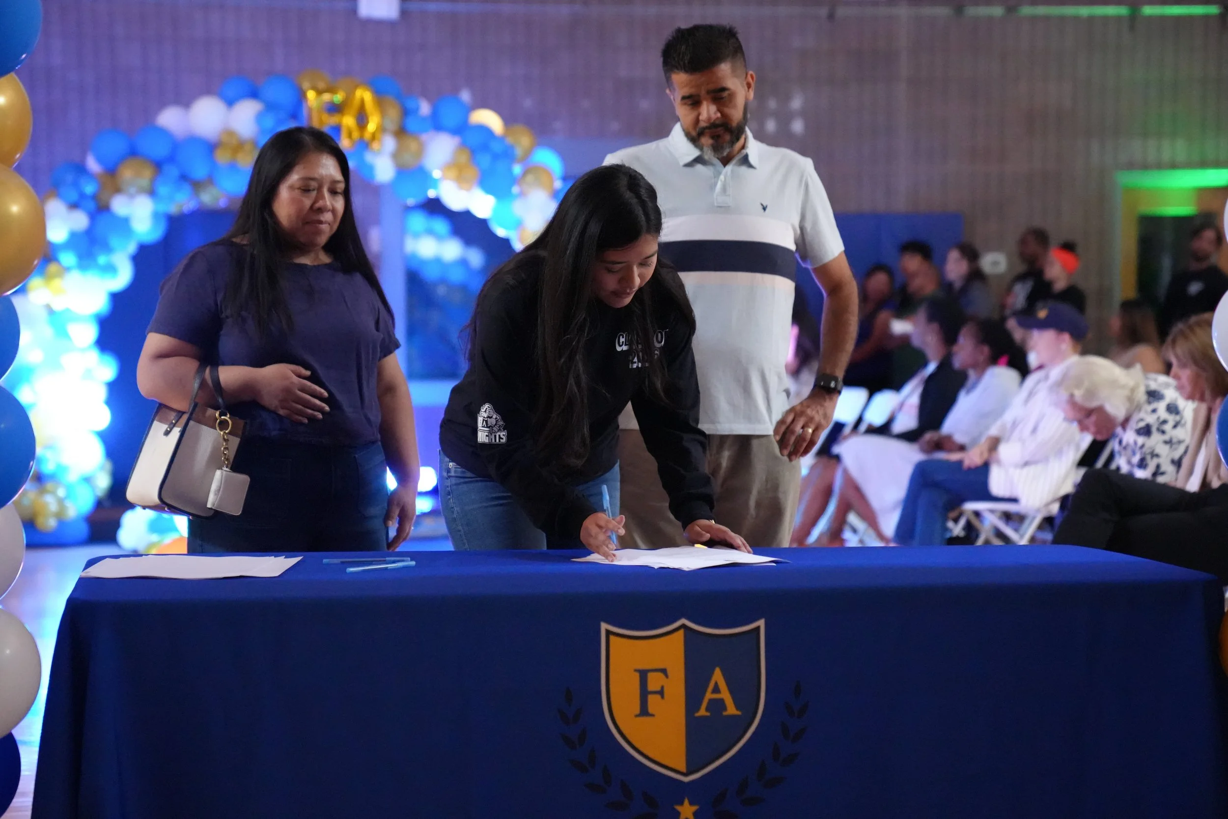 SeniorSigningDay_FA_2026_Web-171.jpg